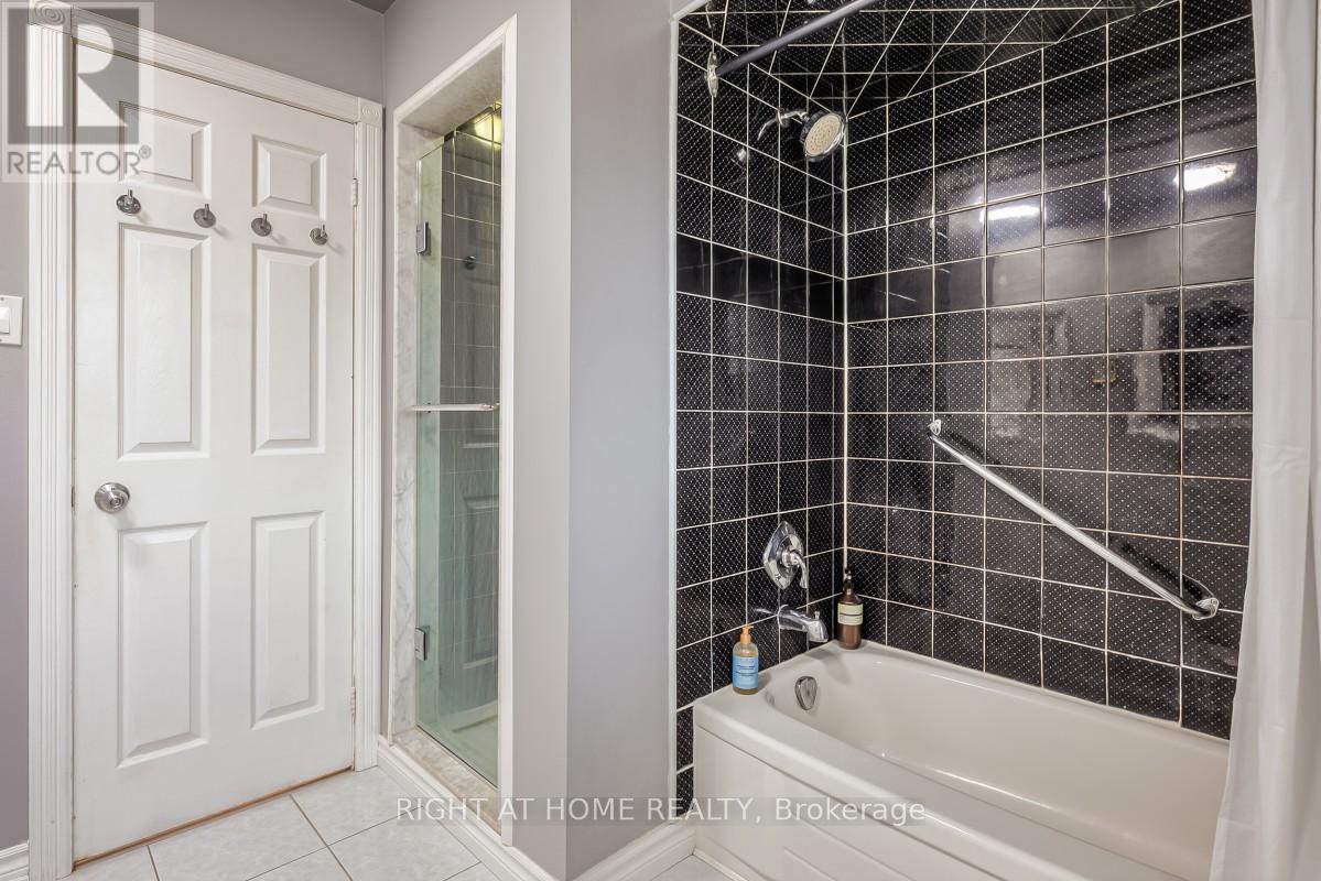 160 Carrington Drive, Richmond Hill, Ontario  L4C 7Y8 - Photo 22 - N12982518