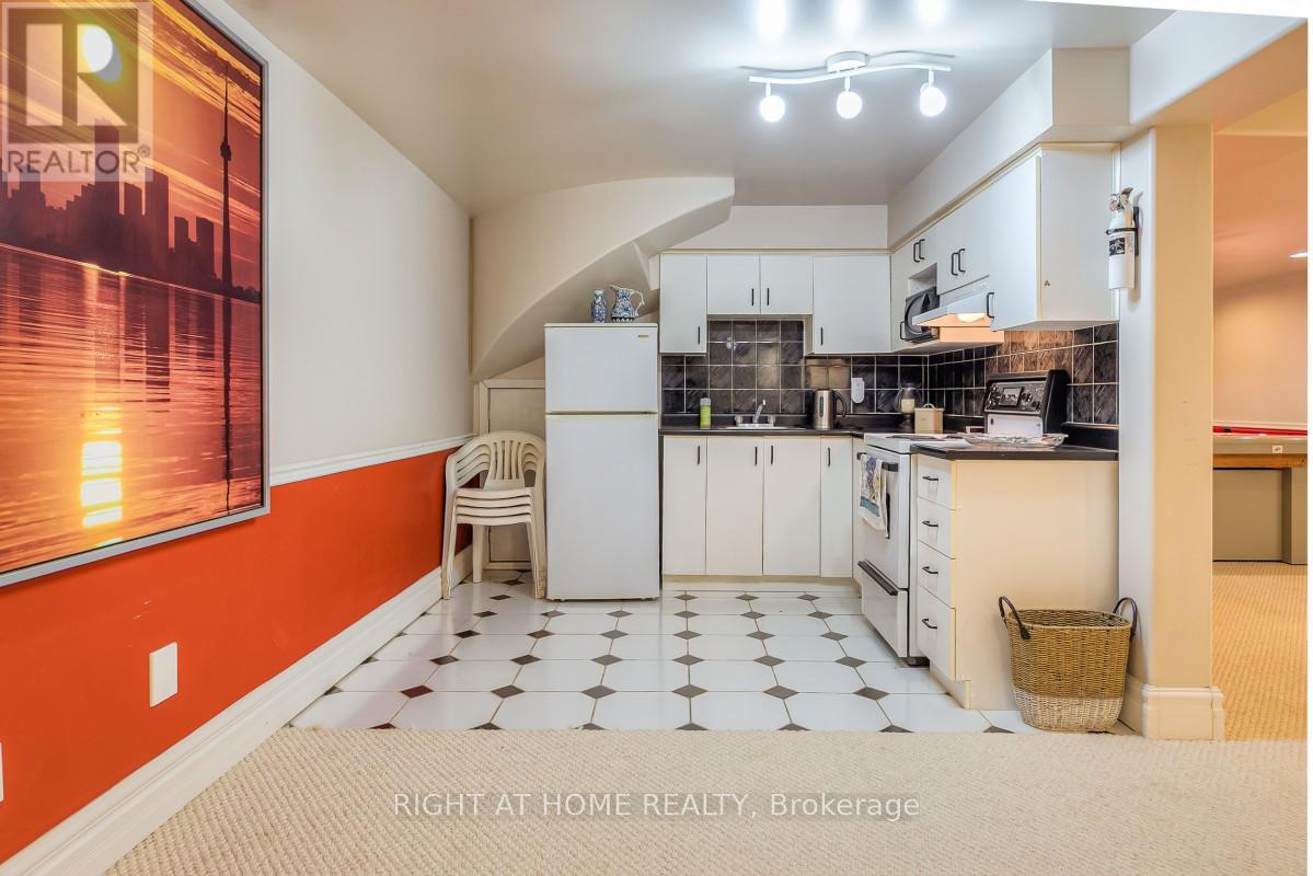 160 Carrington Drive, Richmond Hill, Ontario  L4C 7Y8 - Photo 32 - N12982518