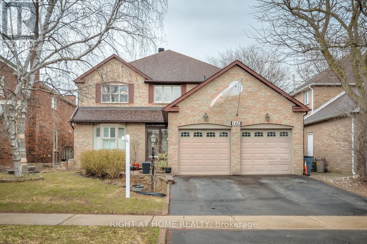 160 Carrington Drive, Richmond Hill, Ontario  L4C 7Y8 - Photo 4 - N12982518