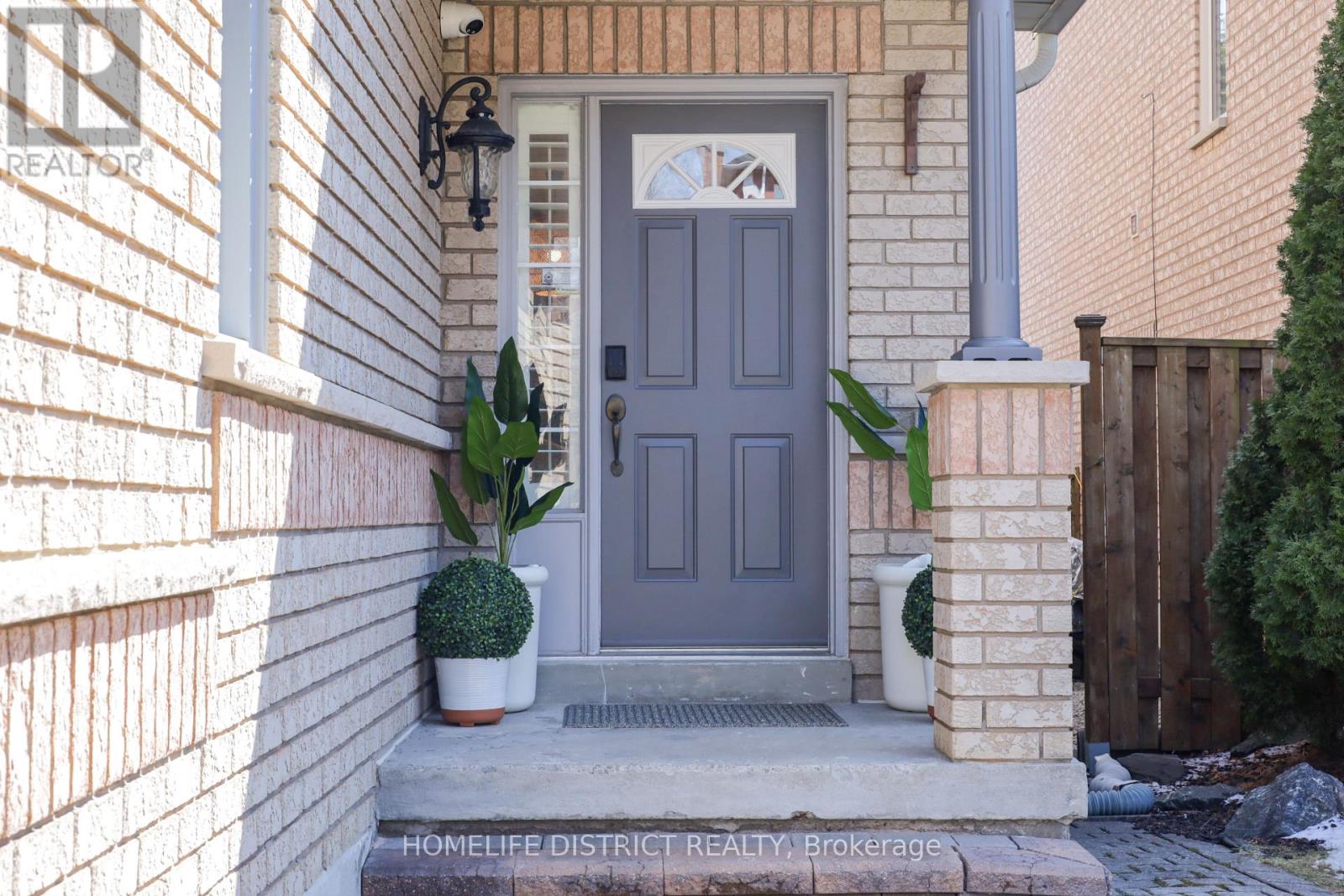 116 Mojave Crescent, Richmond Hill, Ontario  L4S 1R8 - Photo 2 - N12982550