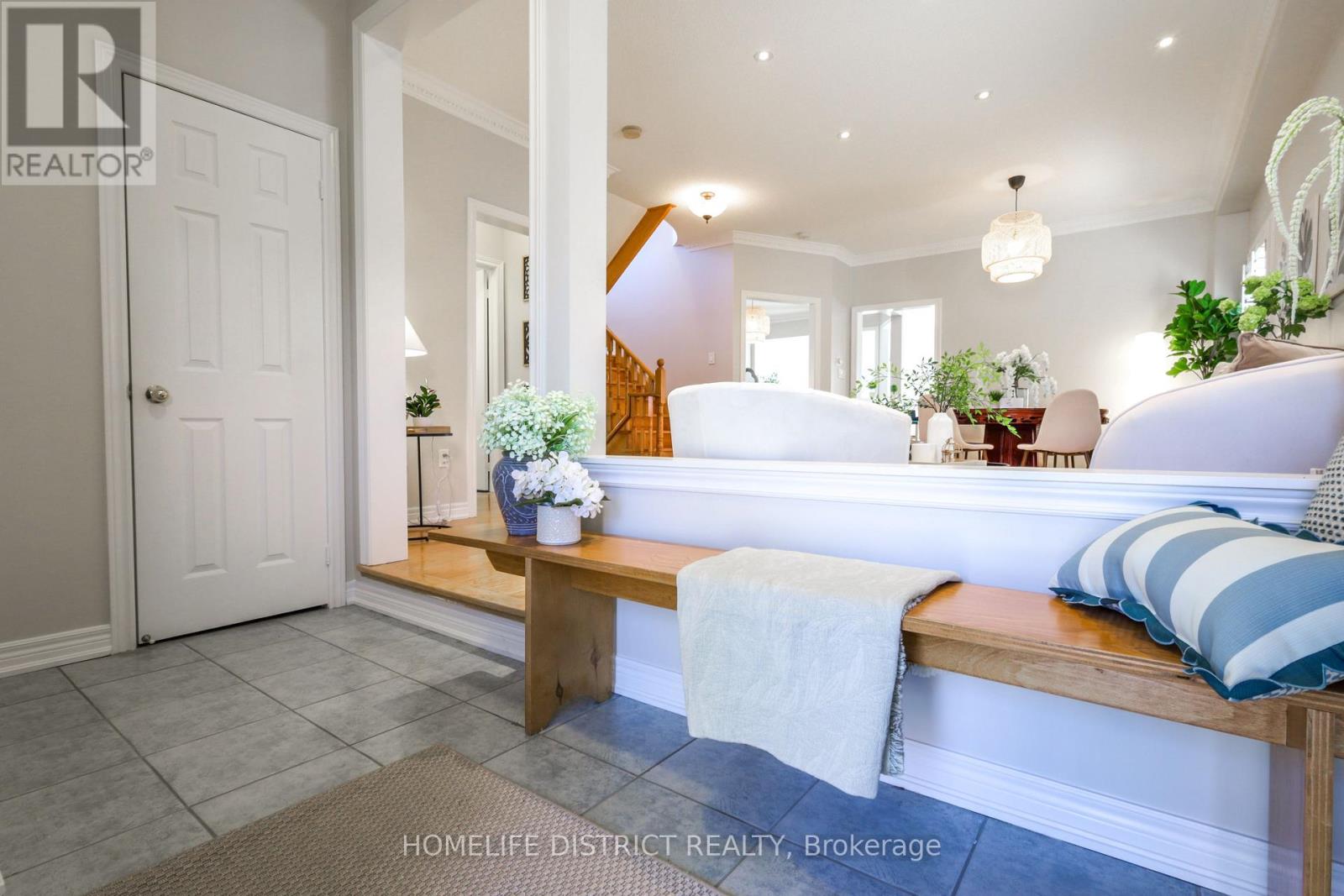 116 Mojave Crescent, Richmond Hill, Ontario  L4S 1R8 - Photo 3 - N12982550