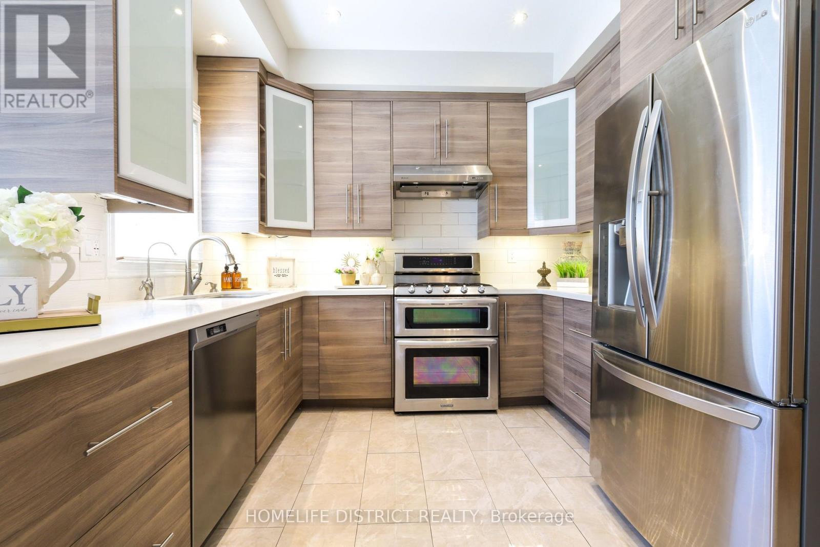 116 Mojave Crescent, Richmond Hill, Ontario  L4S 1R8 - Photo 7 - N12982550