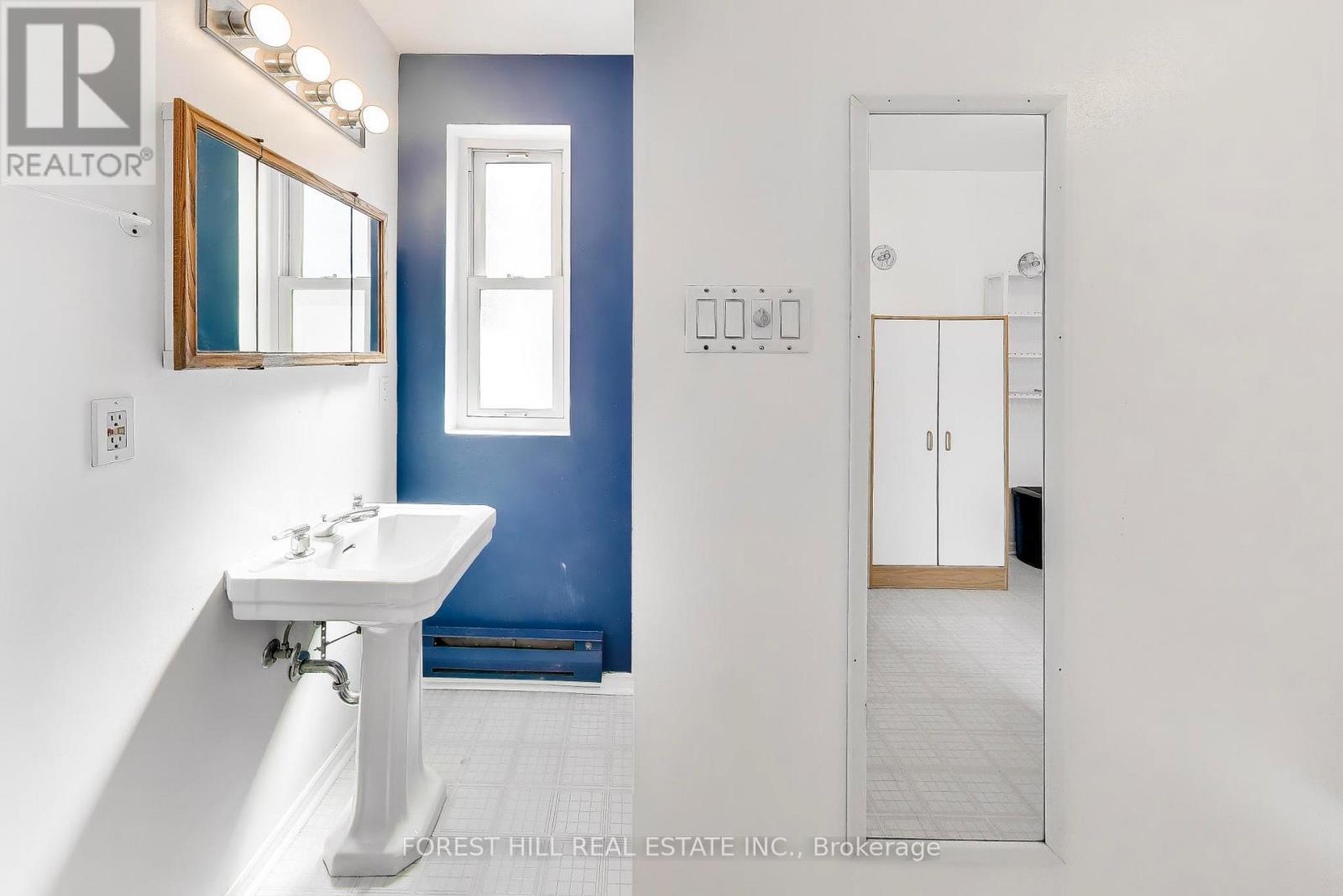 30 Robert Street, Toronto, Ontario  M5S 2K3 - Photo 32 - C12981486