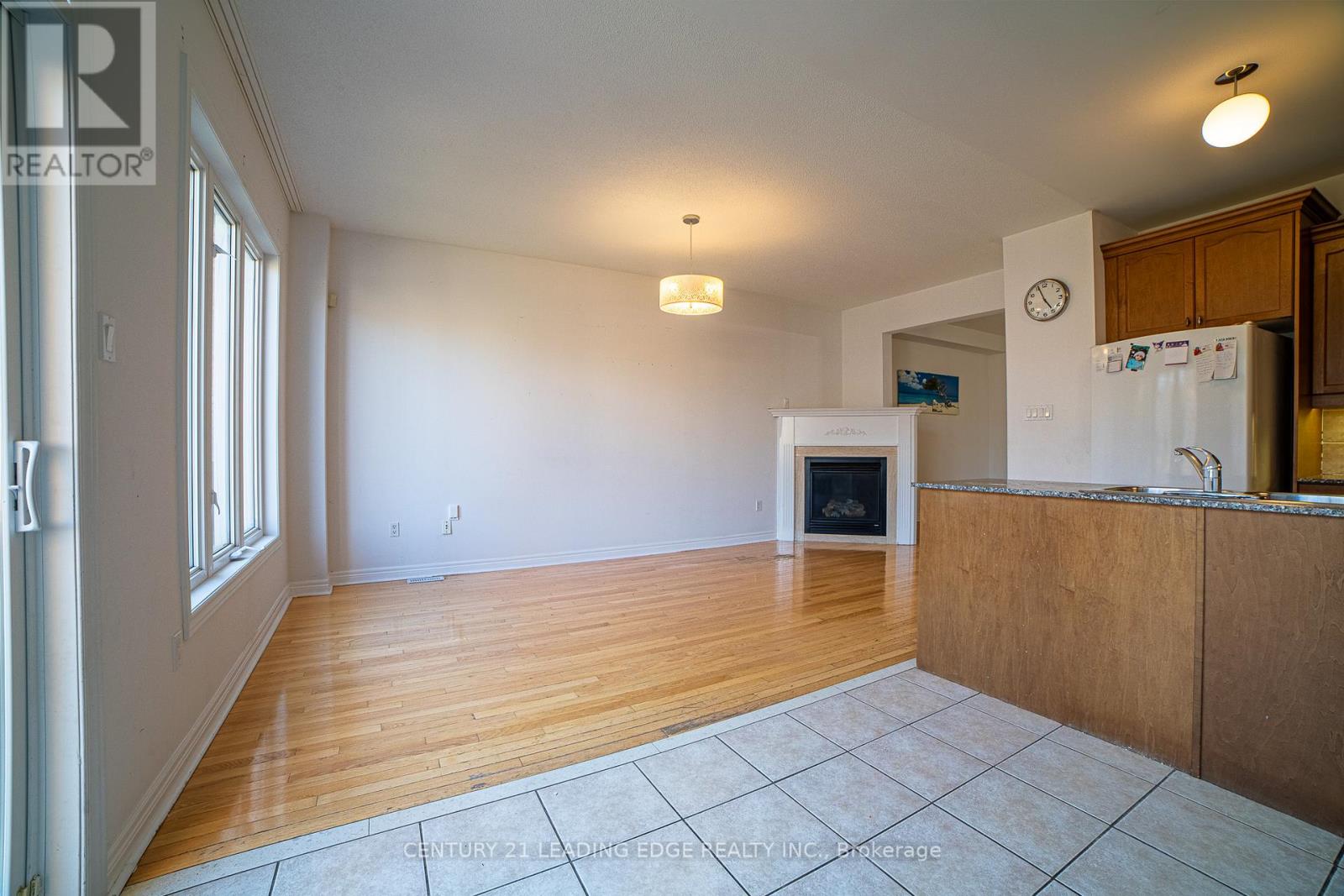 67 Sir Sanford Fleming Way, Vaughan, Ontario  L6A 0T2 - Photo 10 - N12972488