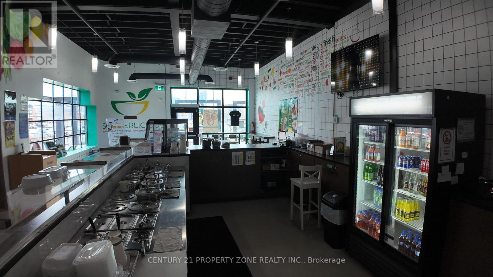 F - 3300 Dufferin Street, Toronto (Yorkdale-Glen Park), Ontario  M6A 2T5 - Photo 4 - W12941294