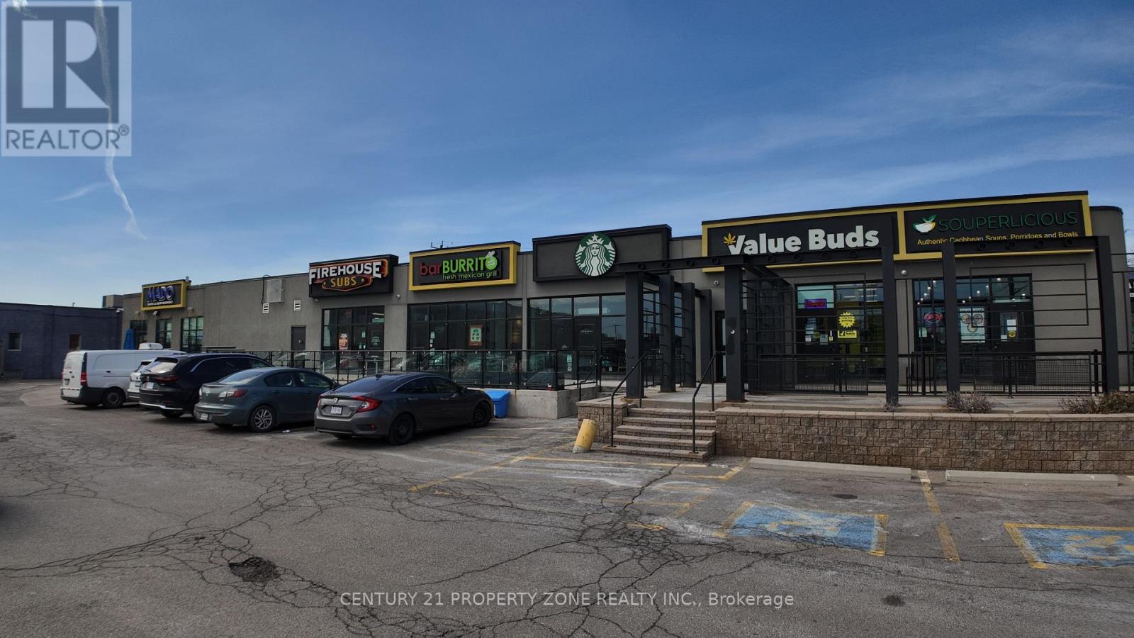 F - 3300 Dufferin Street, Toronto (Yorkdale-Glen Park), Ontario  M6A 2T5 - Photo 8 - W12941294