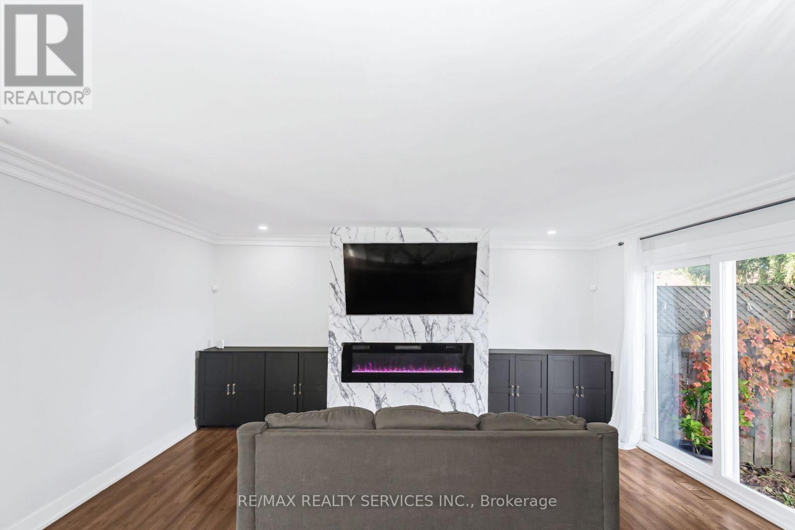 31 Huntingwood Crescent, Brampton, Ontario  L6S 1S5 - Photo 13 - W12982548