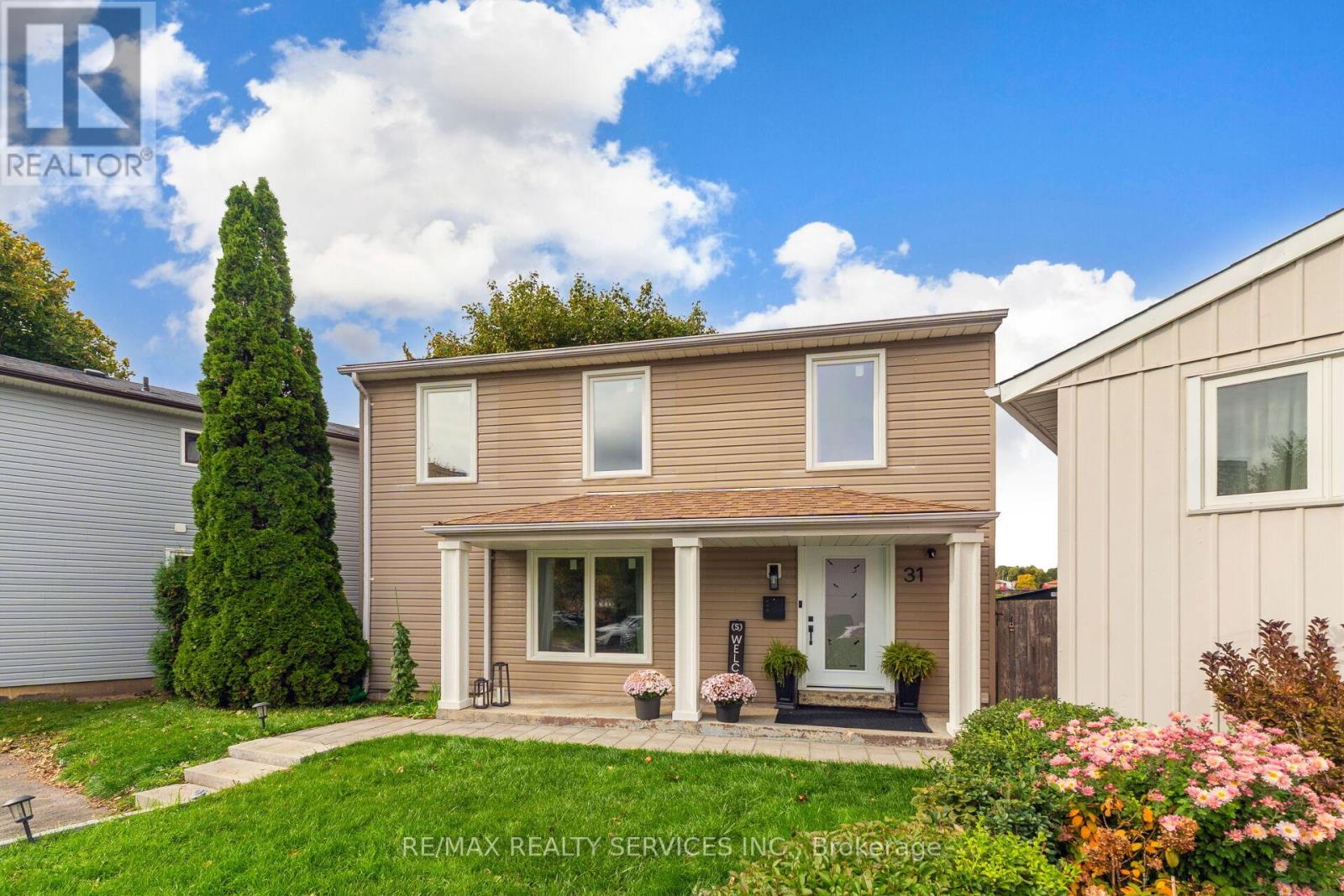 31 Huntingwood Crescent, Brampton, Ontario  L6S 1S5 - Photo 4 - W12982548