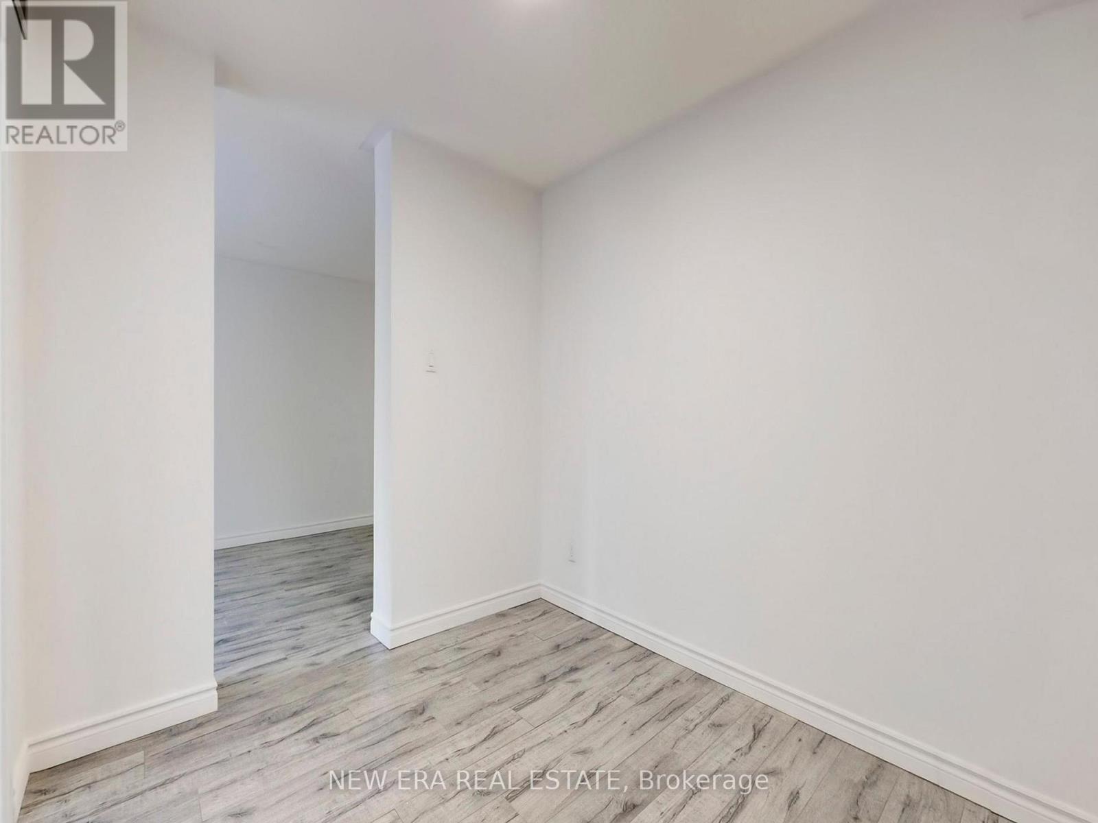 409 - 115 Hillcrest Avenue, Mississauga, Ontario  L5B 3Y9 - Photo 12 - W12982558