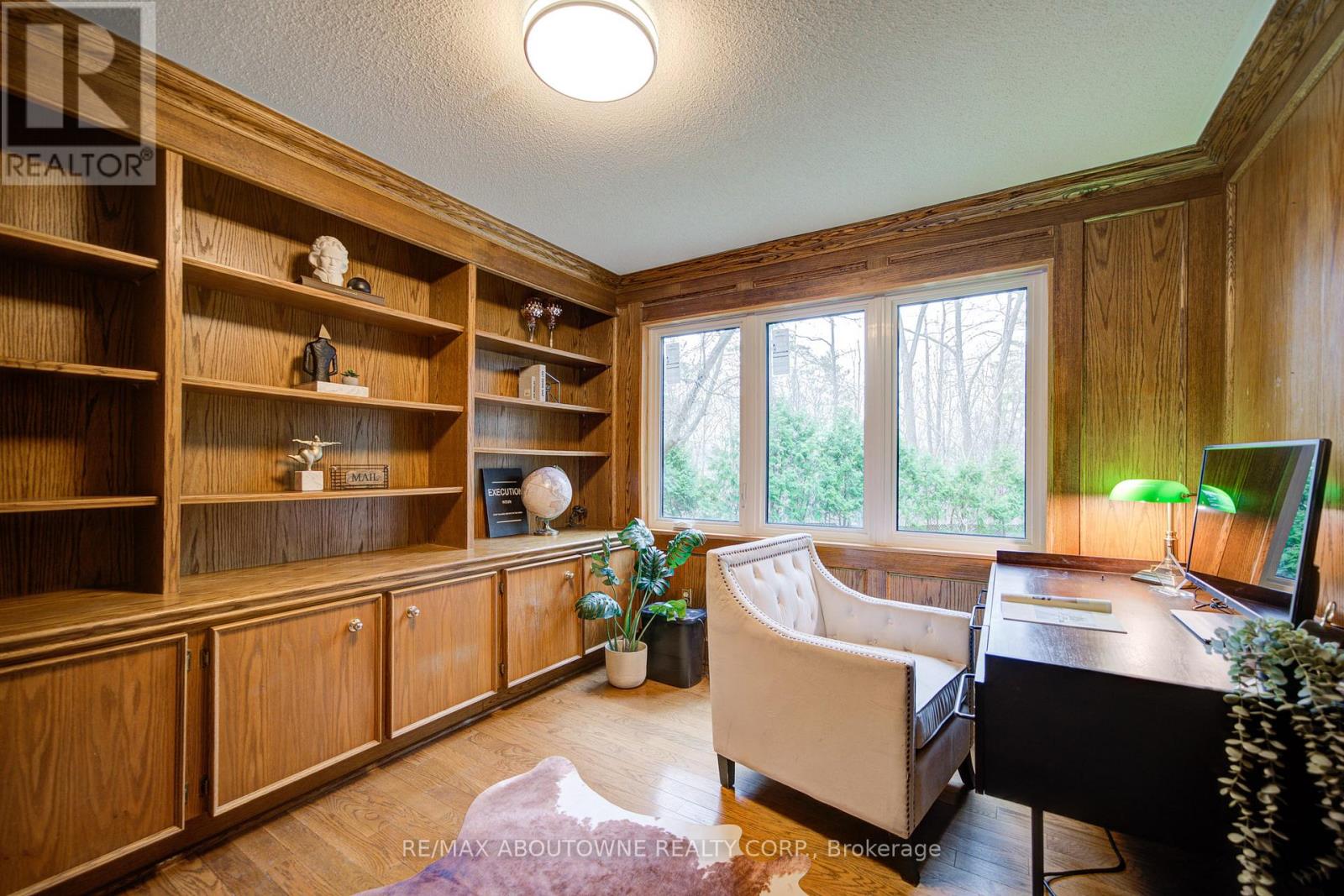 1328 King Henry Court, Oakville, Ontario  L6M 2Y6 - Photo 27 - W12982572