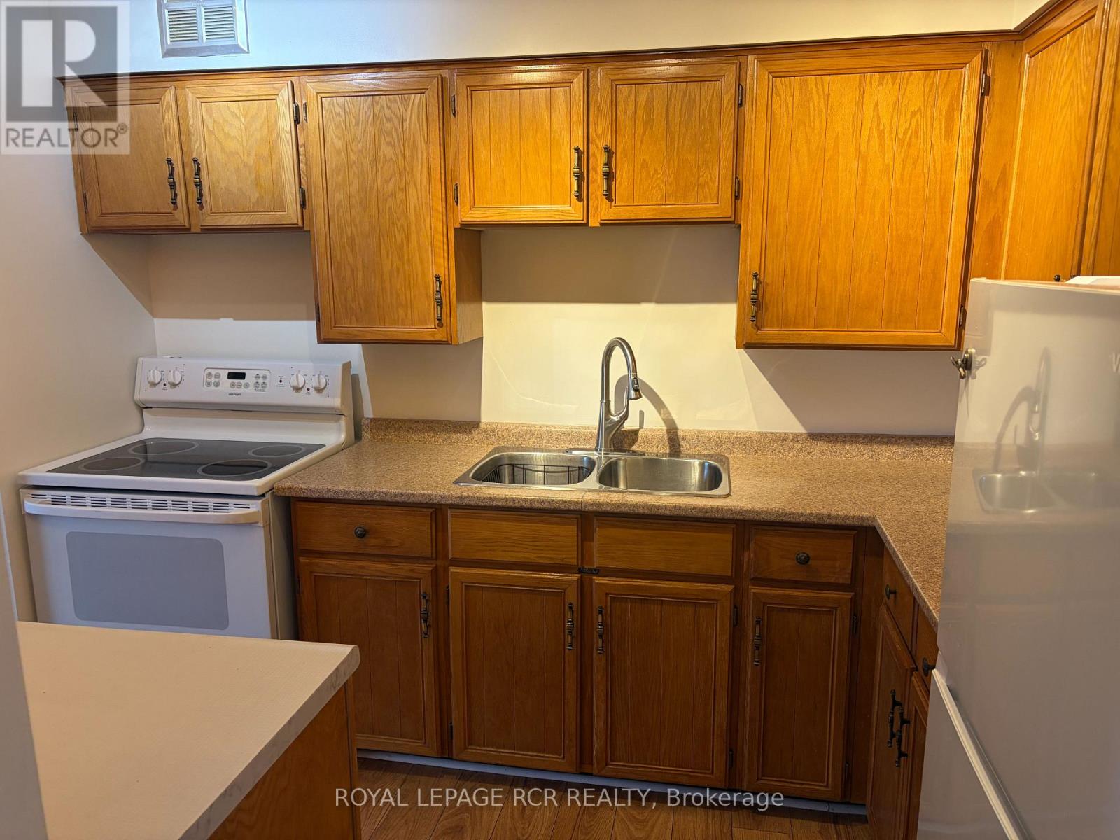 602 - 8 Fead Street, Orangeville, Ontario  L9W 3X4 - Photo 3 - W12982596