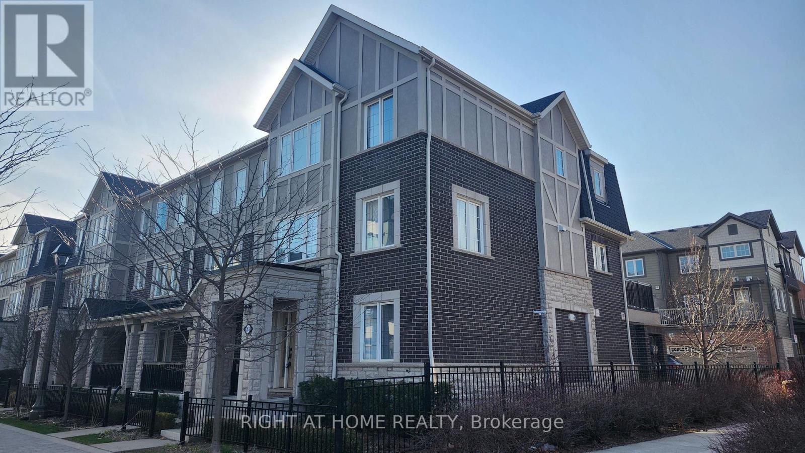 36 - 3002 Preserve Drive, Oakville, Ontario  L6M 0Y6 - Photo 5 - W12982600