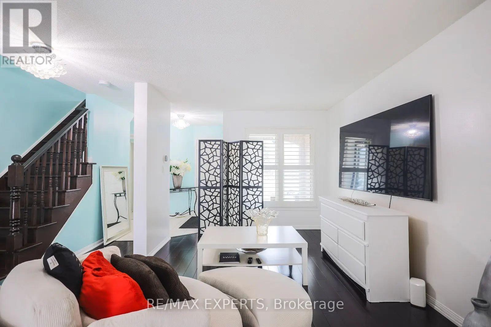 50 Dusty Star Road, Brampton, Ontario  L6R 1Y1 - Photo 3 - W12982628