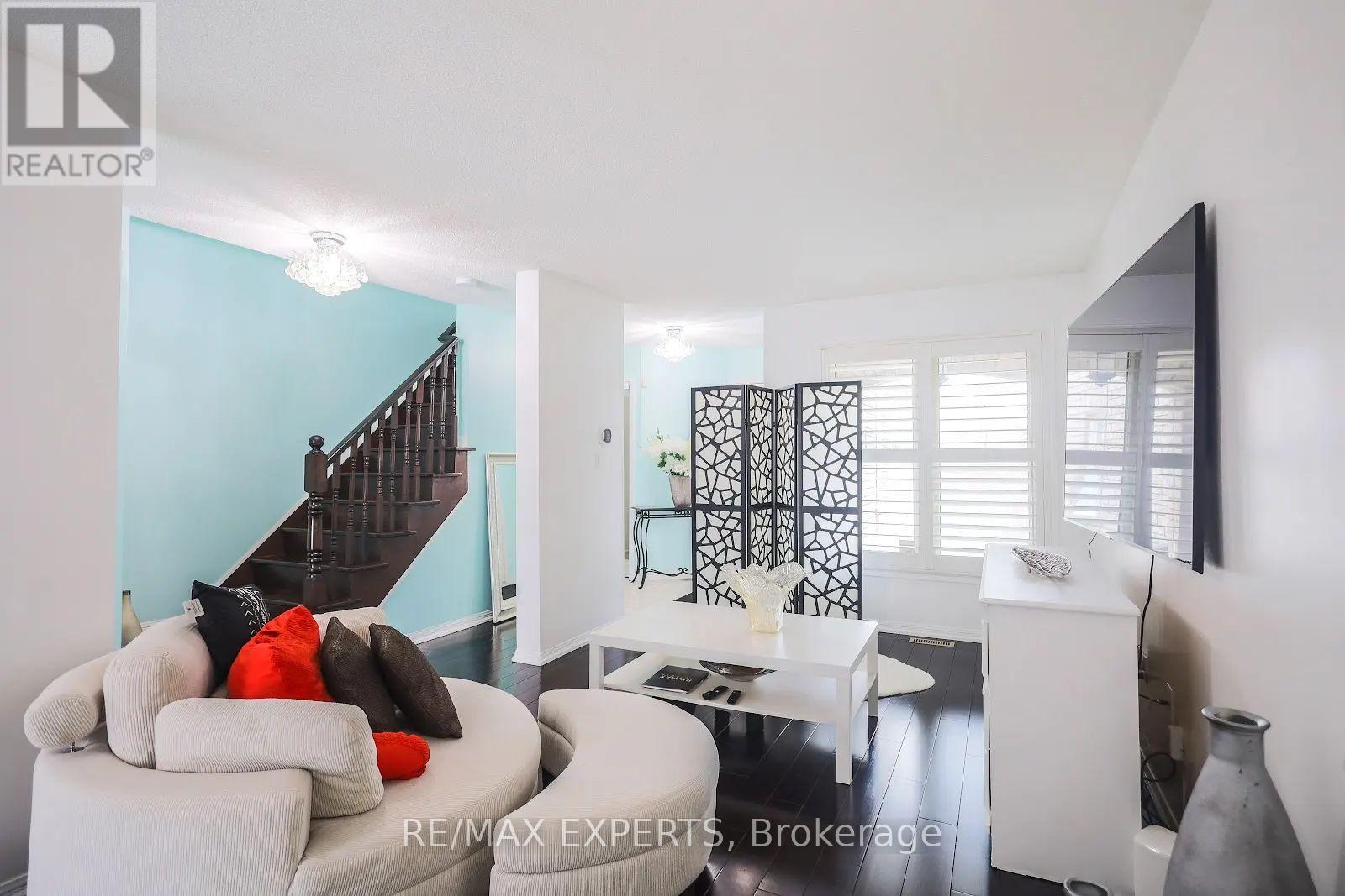 50 Dusty Star Road, Brampton, Ontario  L6R 1Y1 - Photo 4 - W12982628