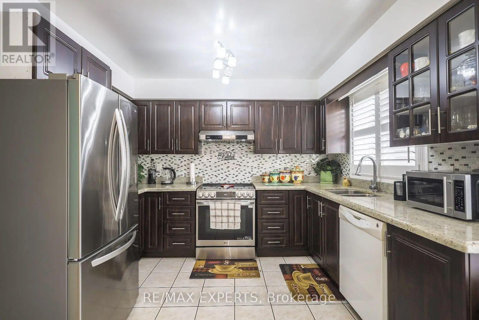 50 Dusty Star Road, Brampton, Ontario  L6R 1Y1 - Photo 6 - W12982628