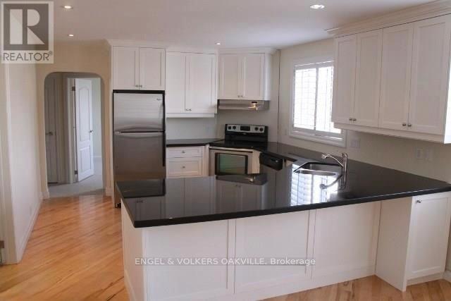 2 - 84 Reynolds Street, Oakville, Ontario  L6J 3K2 - Photo 8 - W12982648