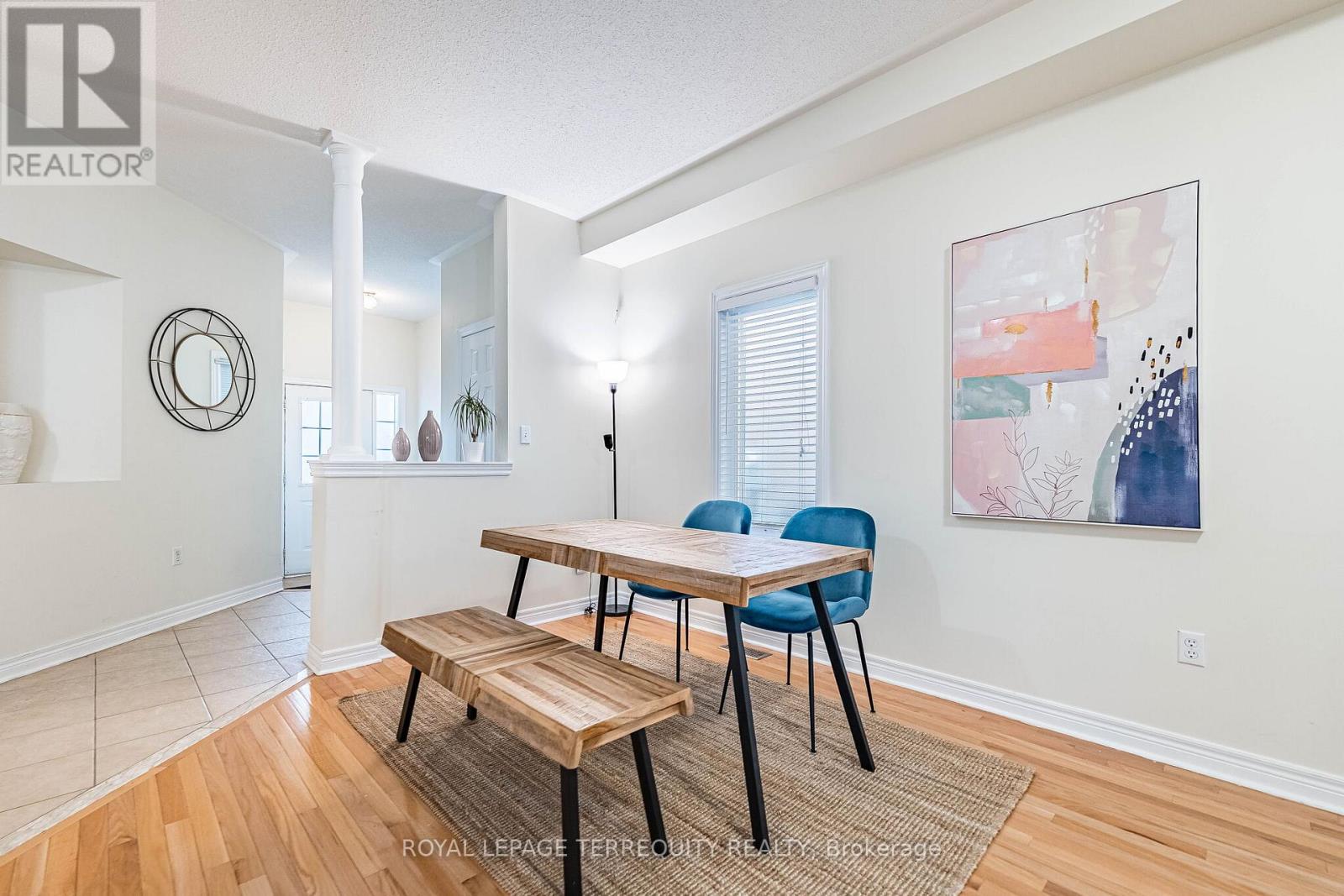 3926 Candlelight Drive, Mississauga, Ontario  L5M 8B3 - Photo 16 - W12982650