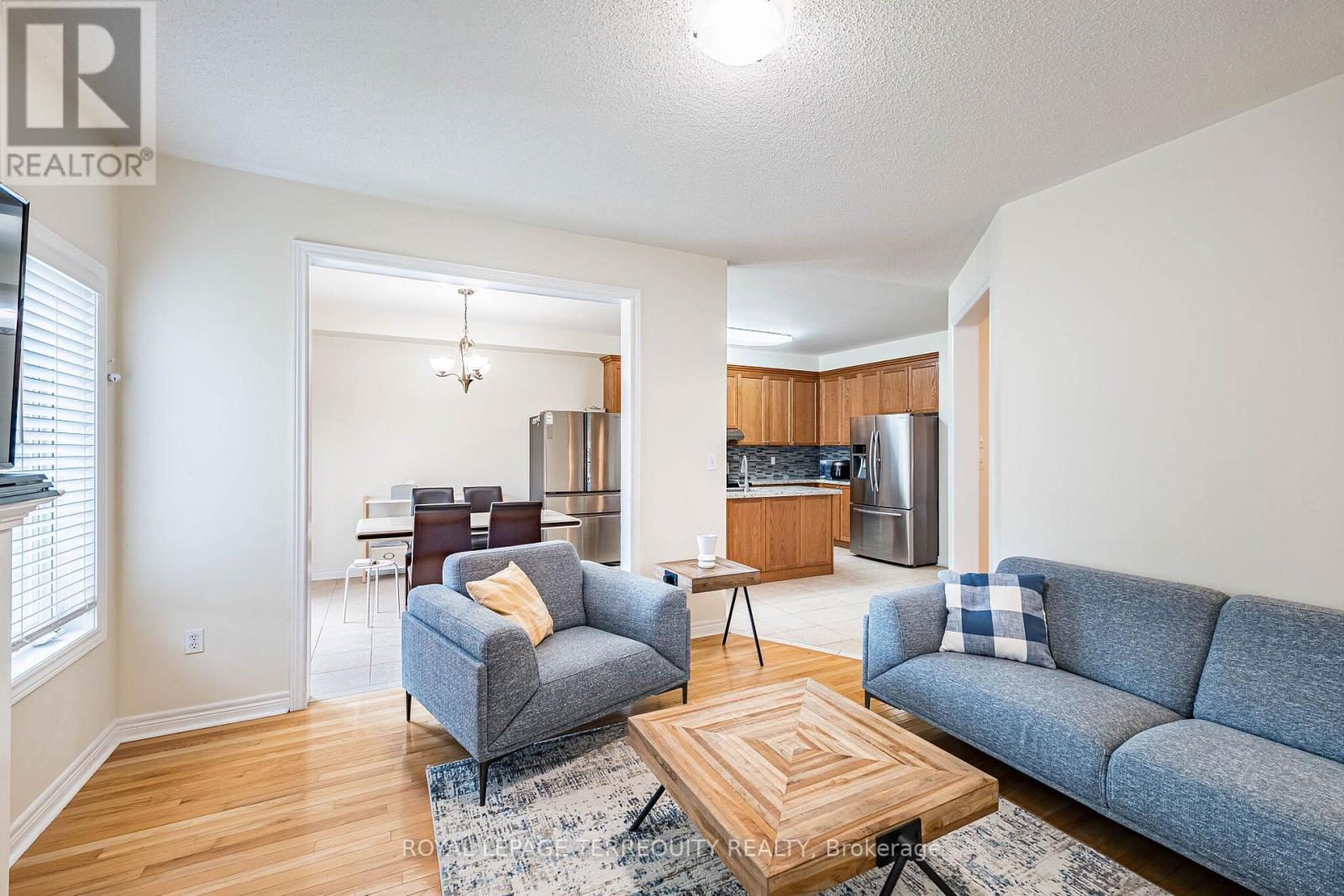 3926 Candlelight Drive, Mississauga, Ontario  L5M 8B3 - Photo 20 - W12982650