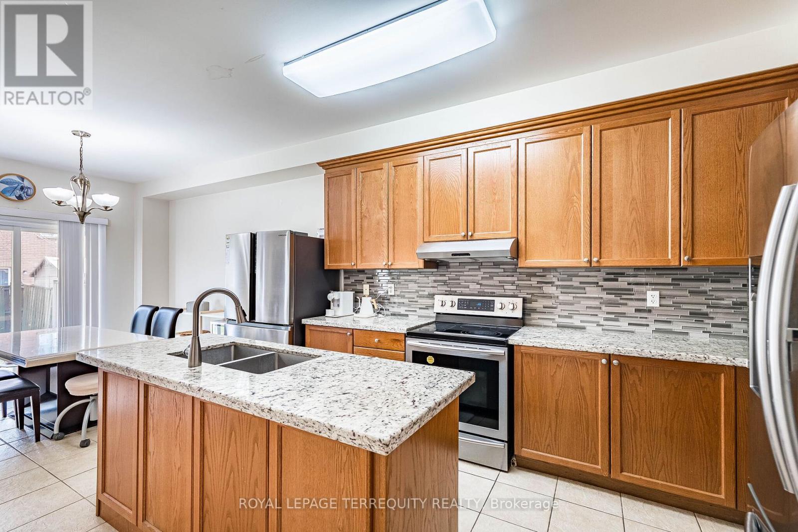 3926 Candlelight Drive, Mississauga, Ontario  L5M 8B3 - Photo 26 - W12982650