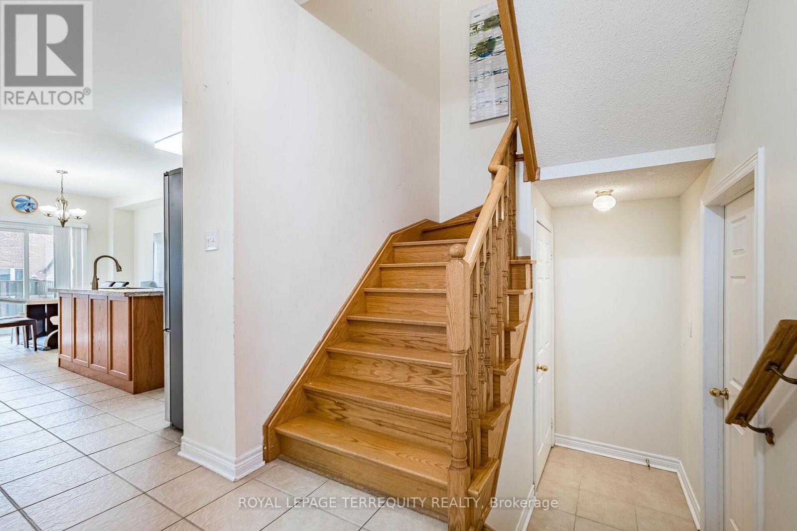 3926 Candlelight Drive, Mississauga, Ontario  L5M 8B3 - Photo 31 - W12982650