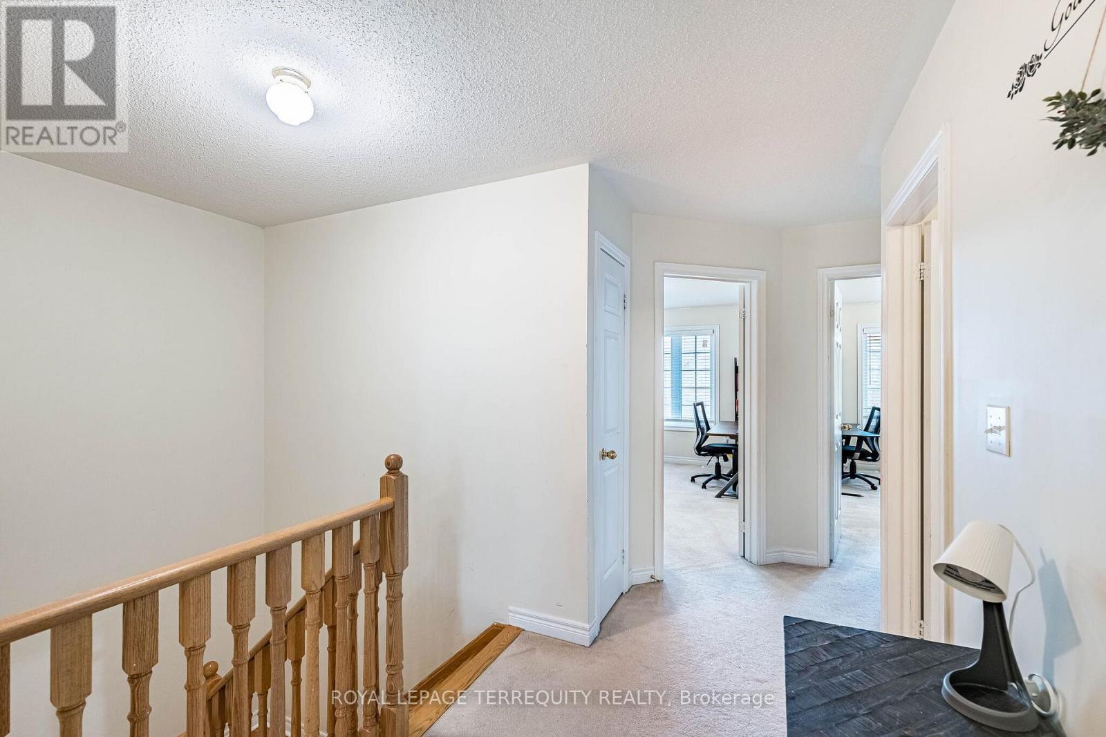 3926 Candlelight Drive, Mississauga, Ontario  L5M 8B3 - Photo 36 - W12982650