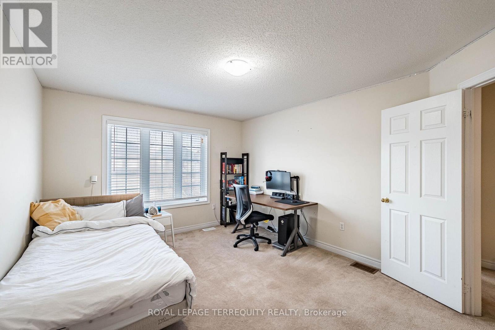 3926 Candlelight Drive, Mississauga, Ontario  L5M 8B3 - Photo 45 - W12982650