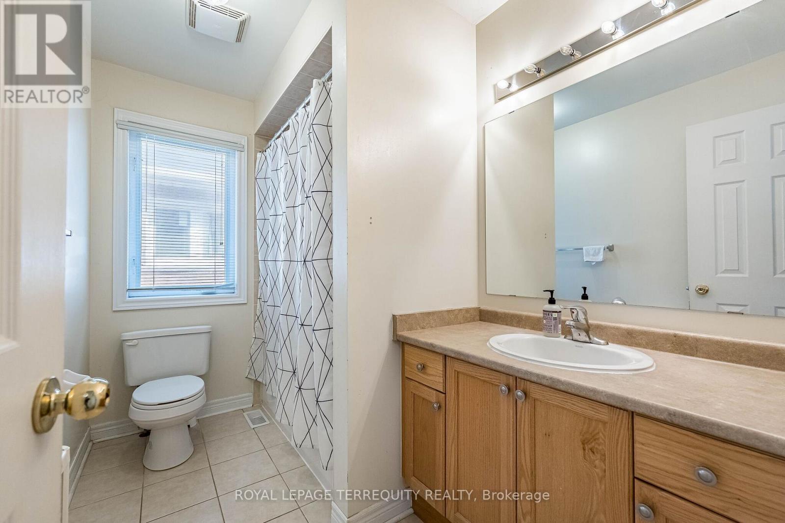 3926 Candlelight Drive, Mississauga, Ontario  L5M 8B3 - Photo 48 - W12982650