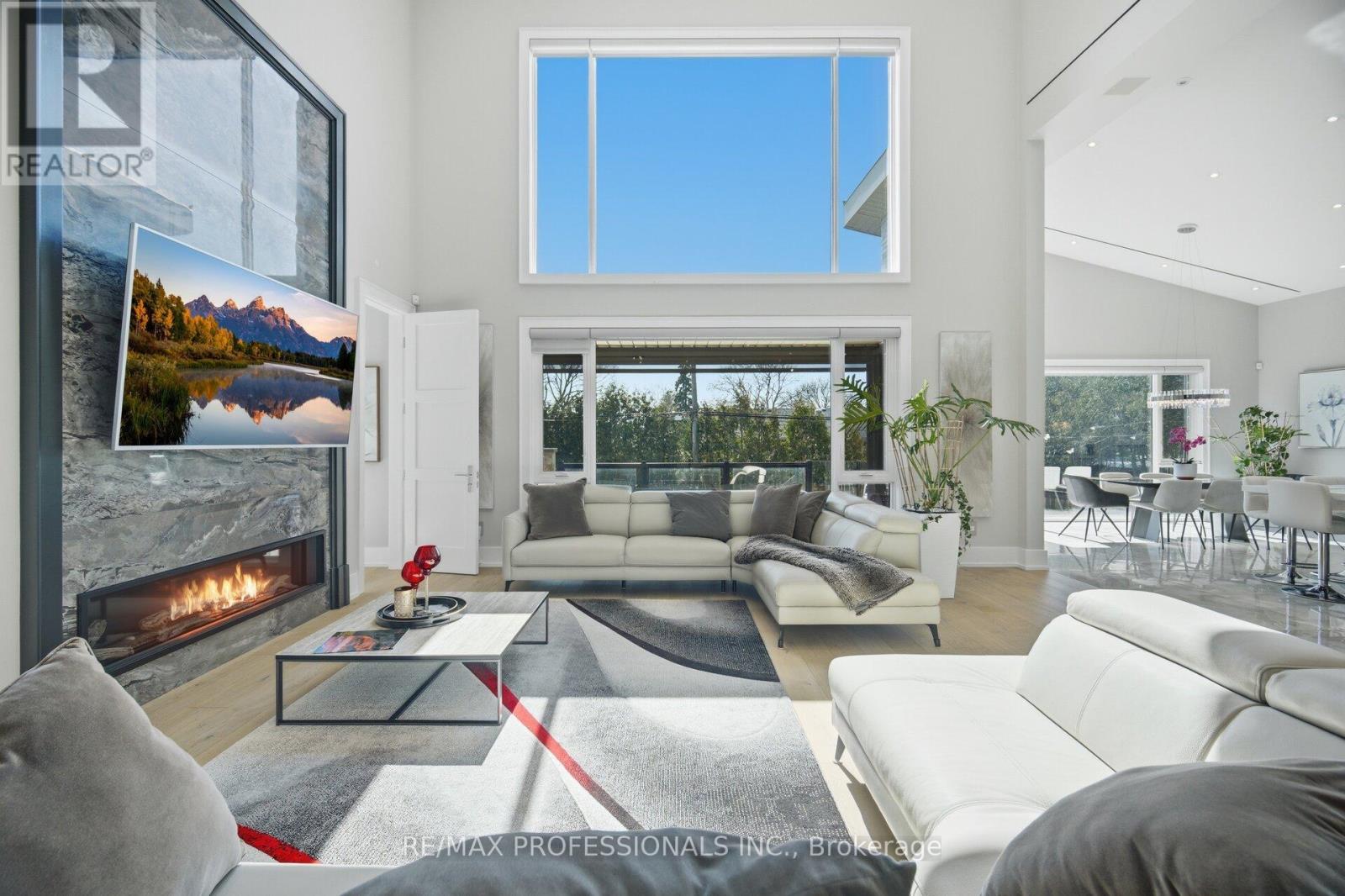 466 The Kingsway, Toronto, Ontario  M9A 3W4 - Photo 11 - W12982662