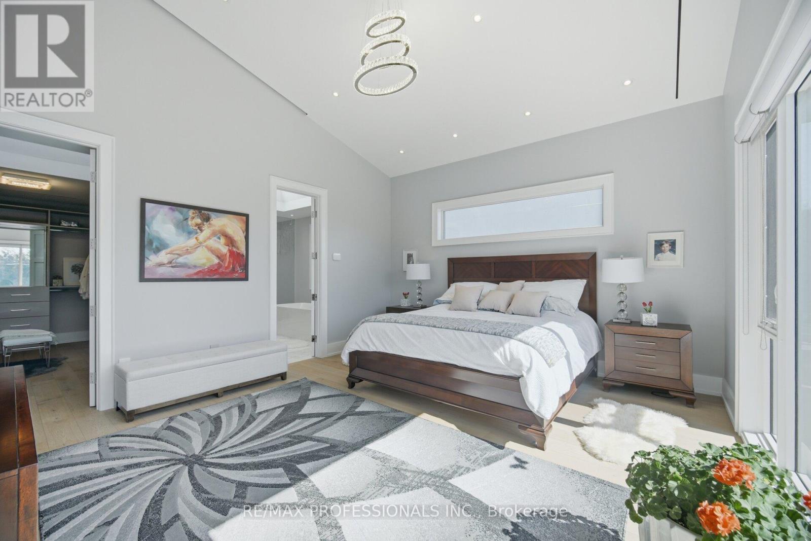 466 The Kingsway, Toronto, Ontario  M9A 3W4 - Photo 21 - W12982662