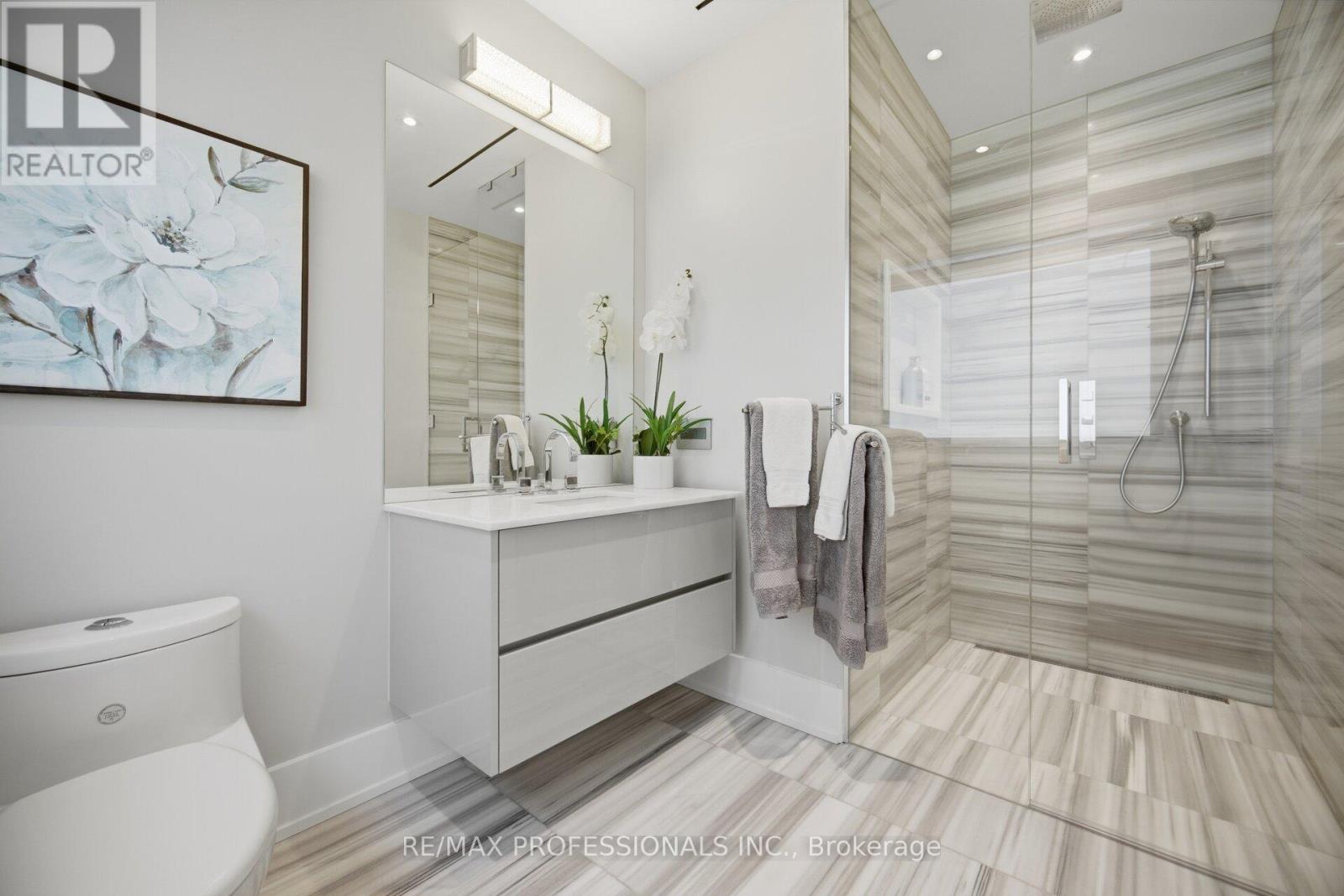 466 The Kingsway, Toronto, Ontario  M9A 3W4 - Photo 27 - W12982662