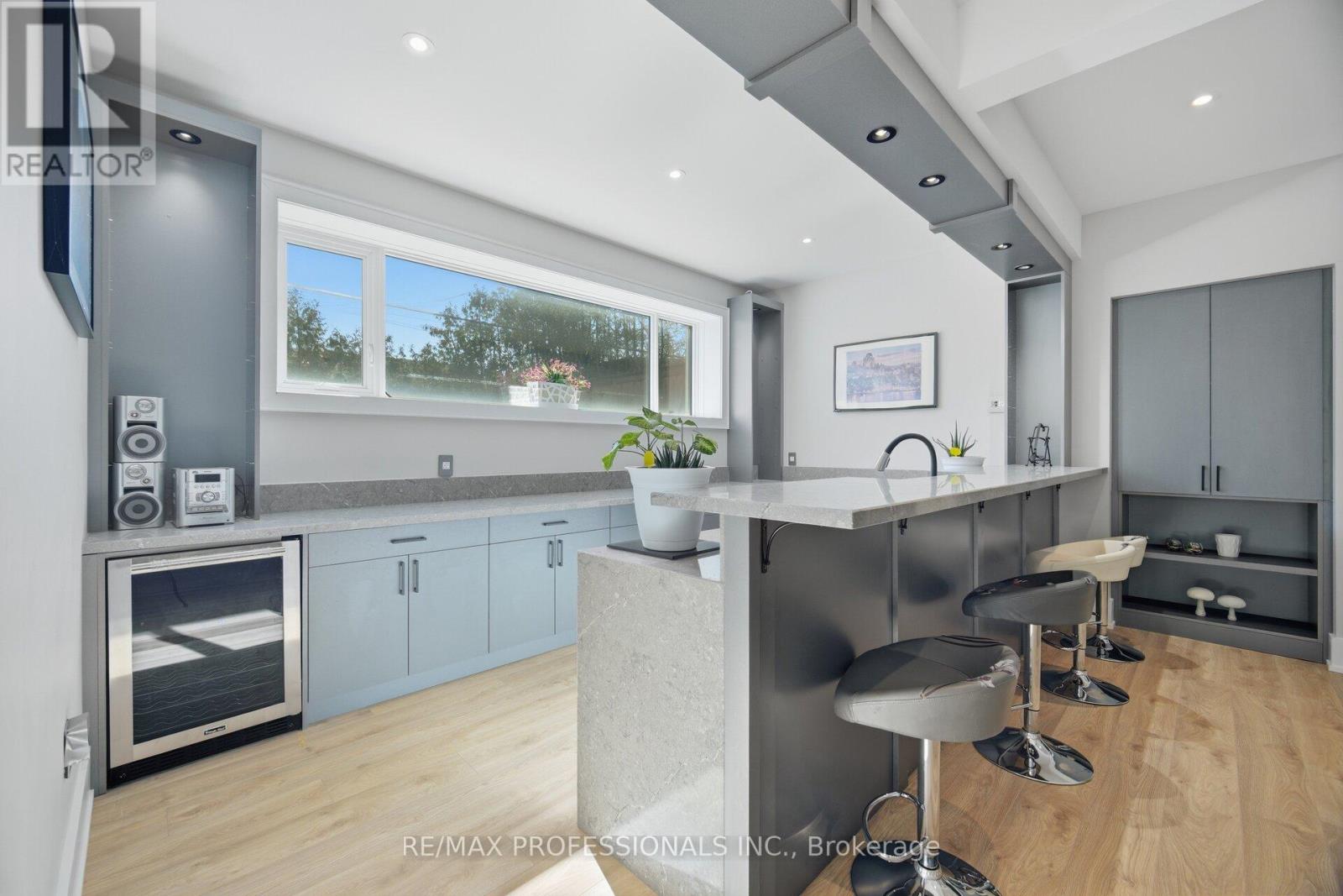 466 The Kingsway, Toronto, Ontario  M9A 3W4 - Photo 42 - W12982662