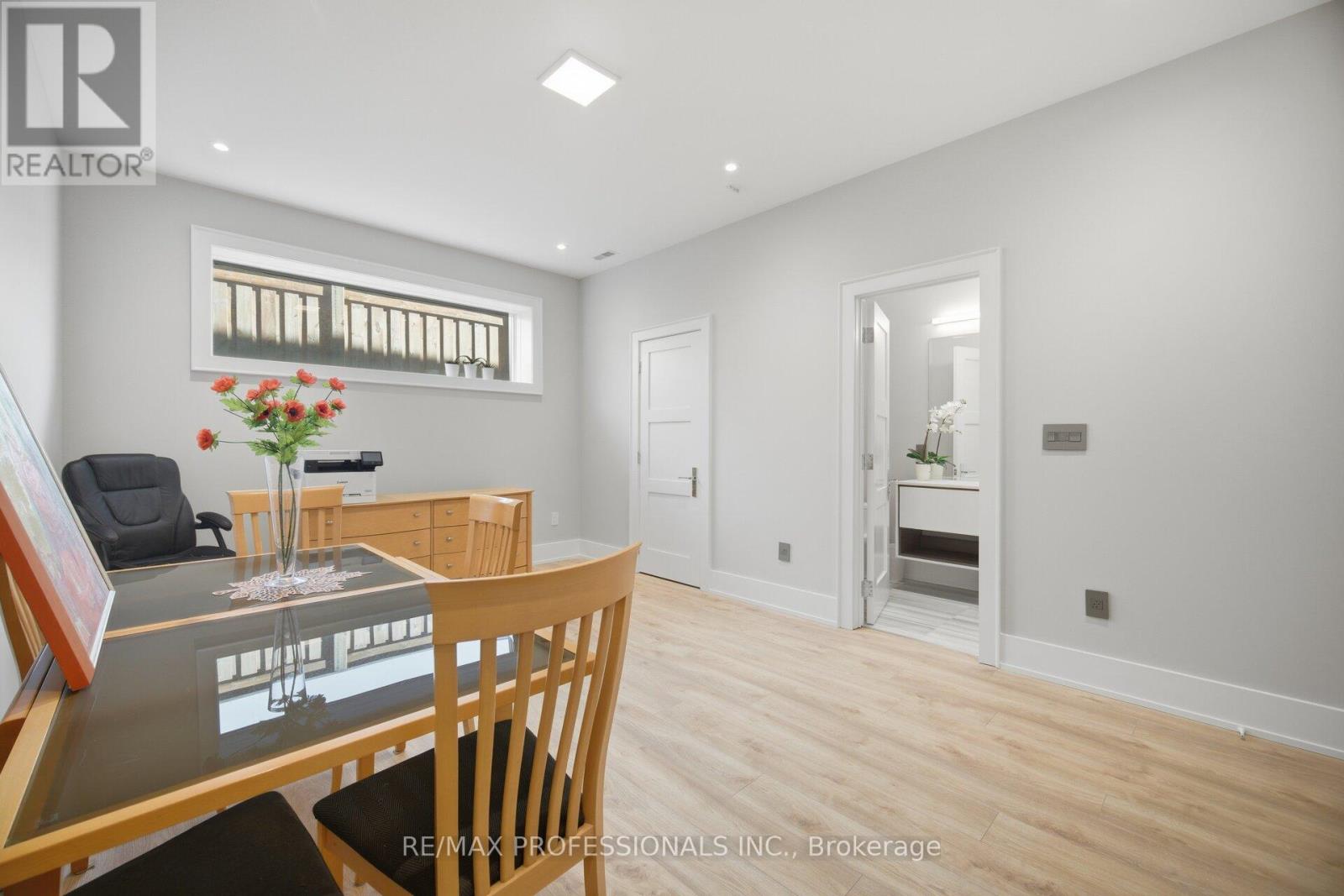 466 The Kingsway, Toronto, Ontario  M9A 3W4 - Photo 44 - W12982662