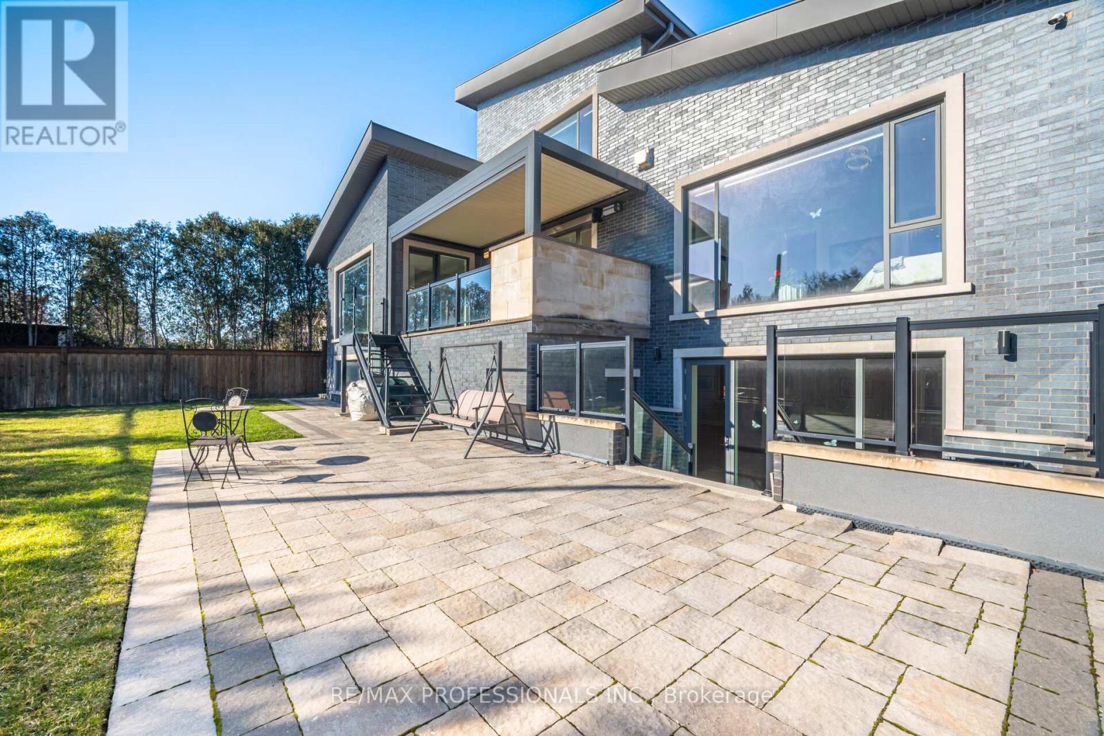 466 The Kingsway, Toronto, Ontario  M9A 3W4 - Photo 49 - W12982662