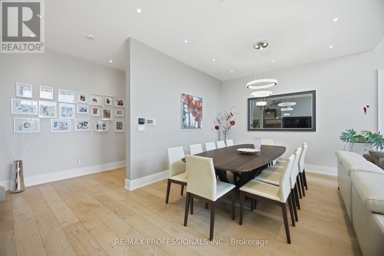 466 The Kingsway, Toronto, Ontario  M9A 3W4 - Photo 6 - W12982662