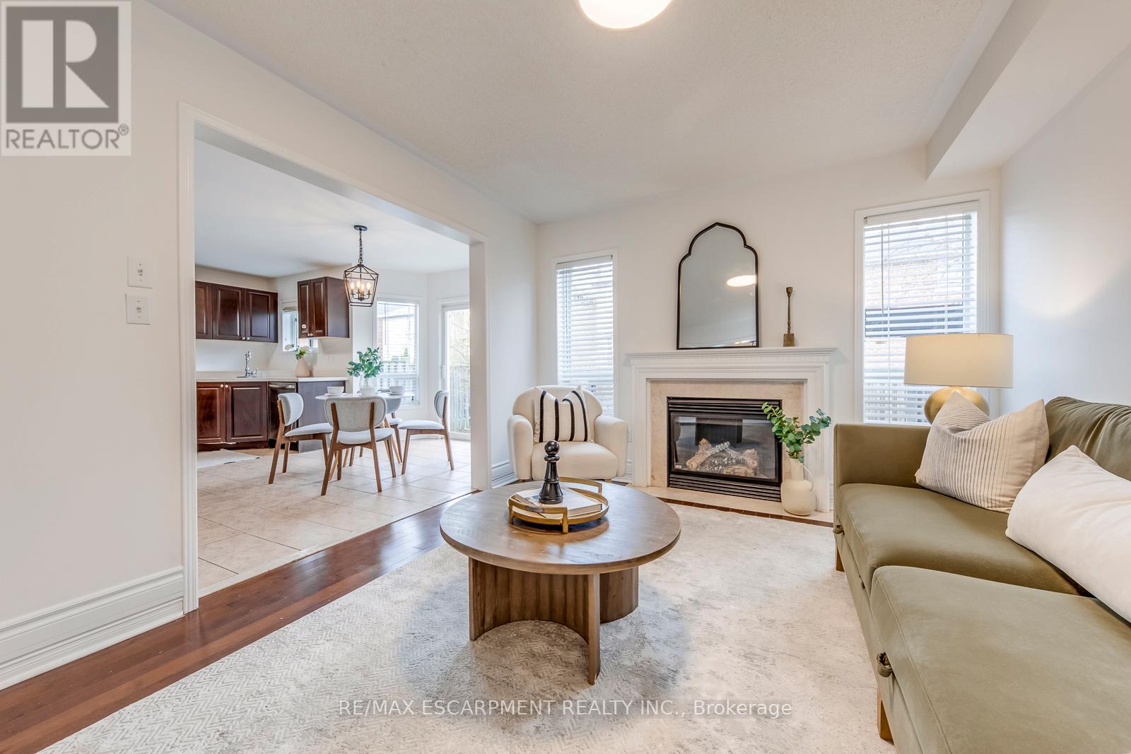 5811 Page Crescent, Burlington, Ontario  L7L 7N9 - Photo 17 - W12982682