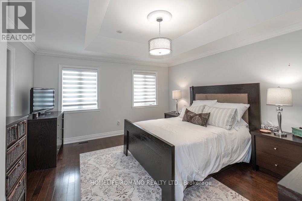 Main & Upper - 100 Falstaff Avenue, Toronto, Ontario  M6L 2E4 - Photo 13 - W12982708