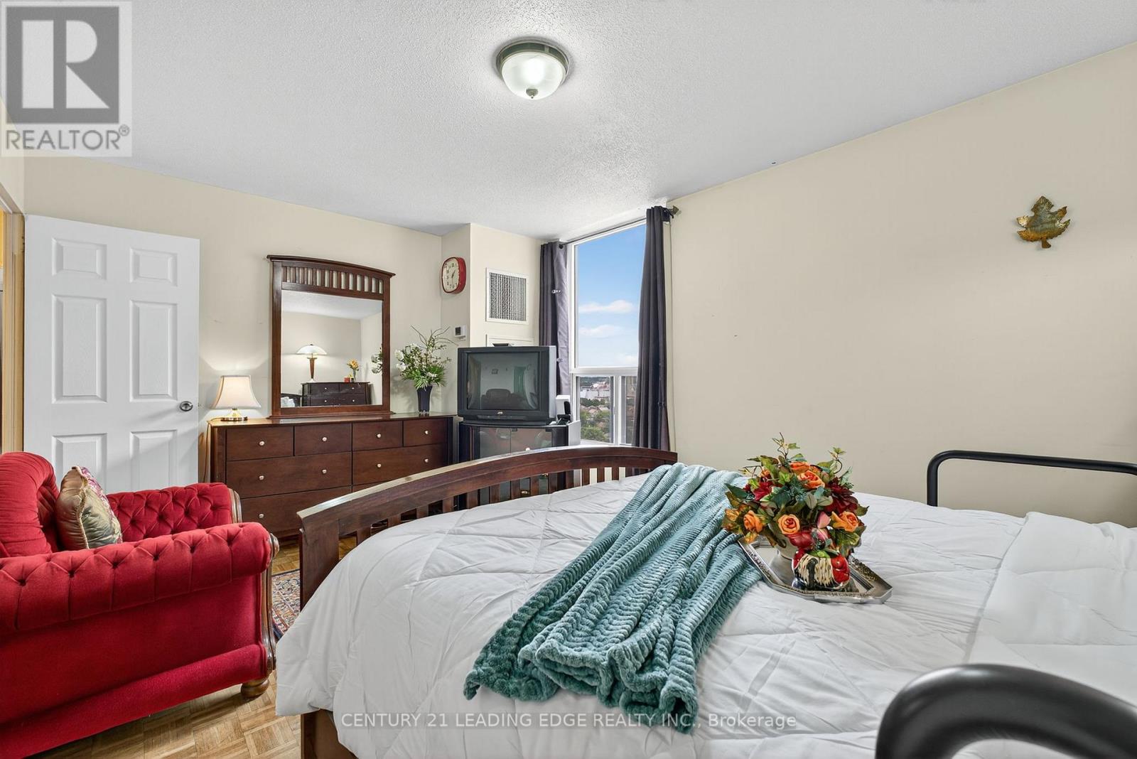 1802 - 85 Emmett Avenue, Toronto, Ontario  M6M 5A2 - Photo 31 - W12982728