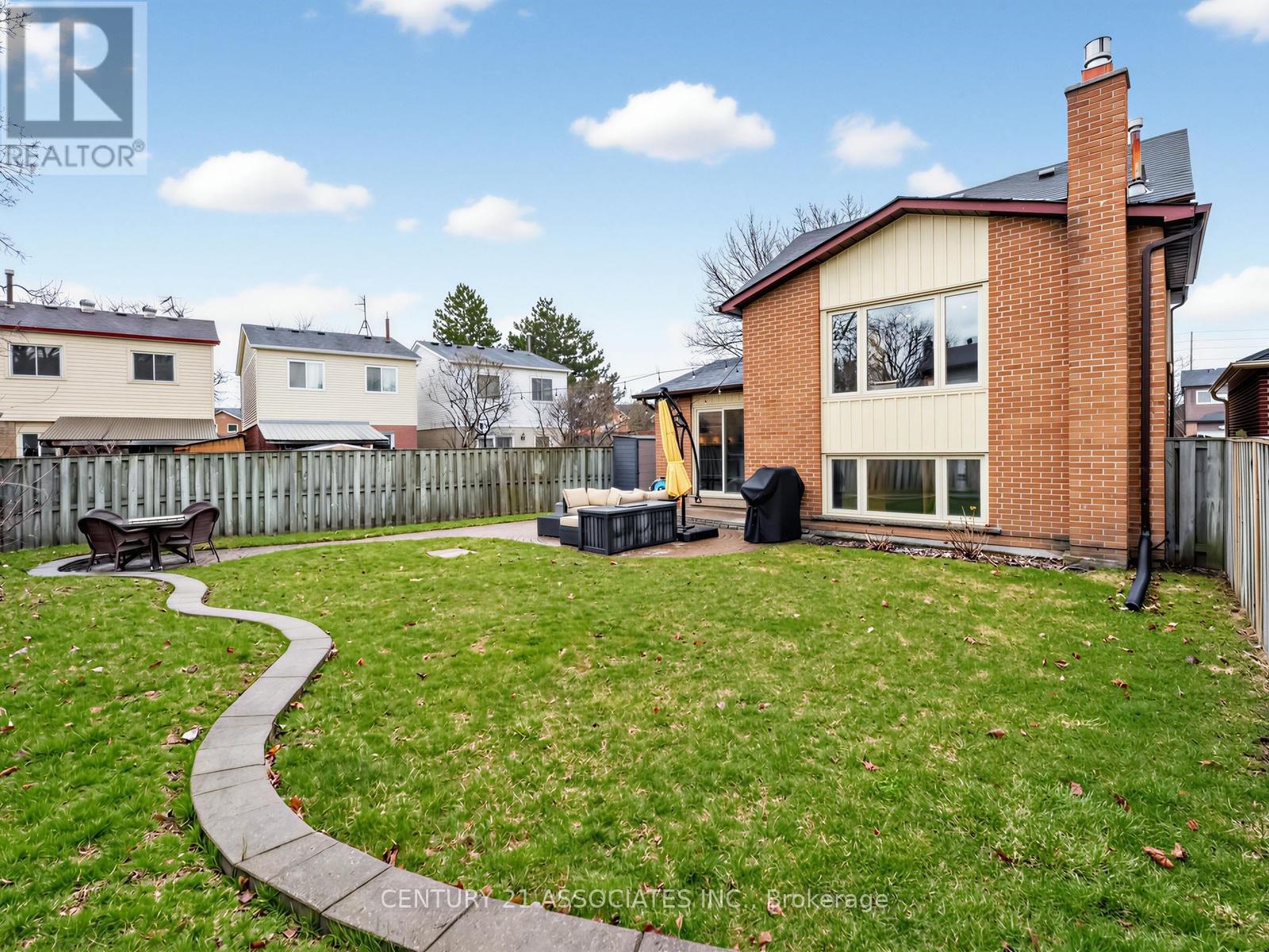 4049 Teakwood Drive, Mississauga, Ontario  L5C 3L2 - Photo 34 - W12982730