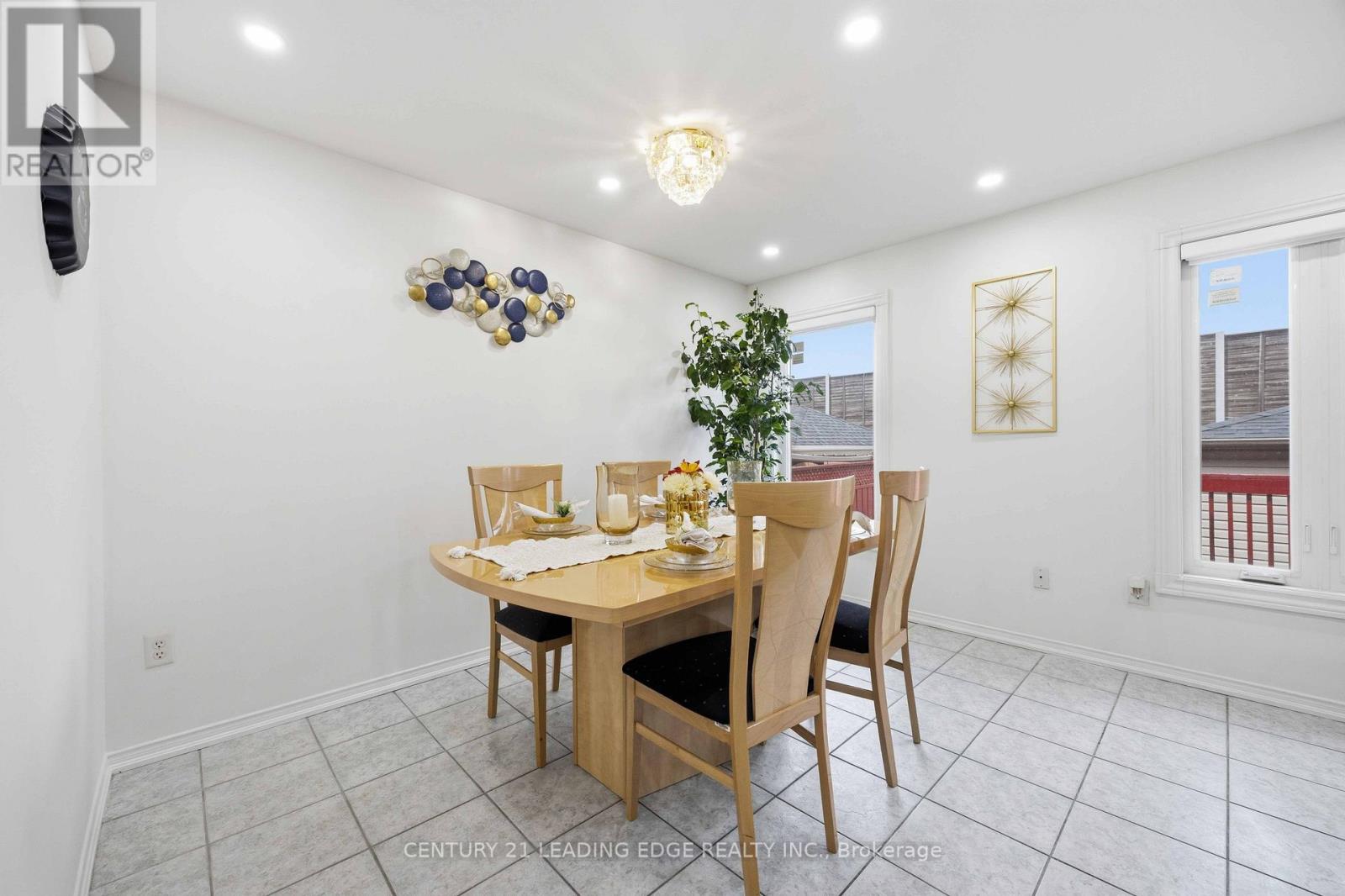 38 Viella Street, Toronto, Ontario  M6N 5C8 - Photo 18 - W12982742