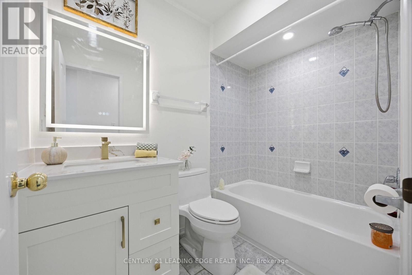 38 Viella Street, Toronto, Ontario  M6N 5C8 - Photo 31 - W12982742