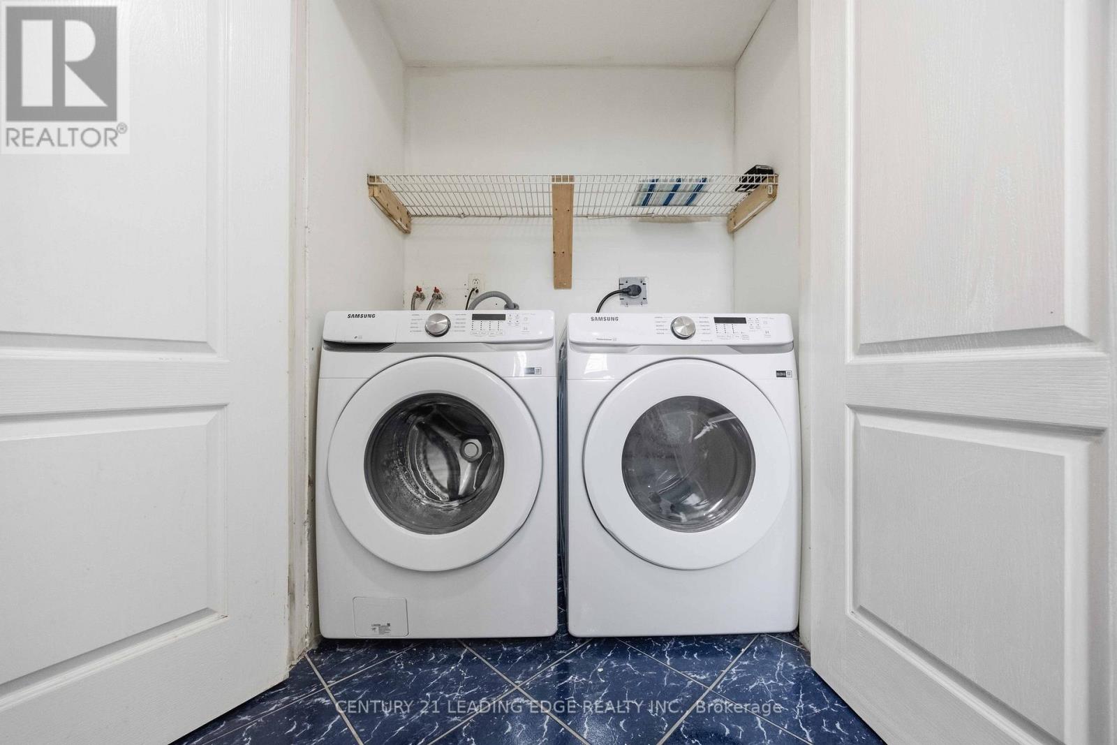 38 Viella Street, Toronto, Ontario  M6N 5C8 - Photo 32 - W12982742