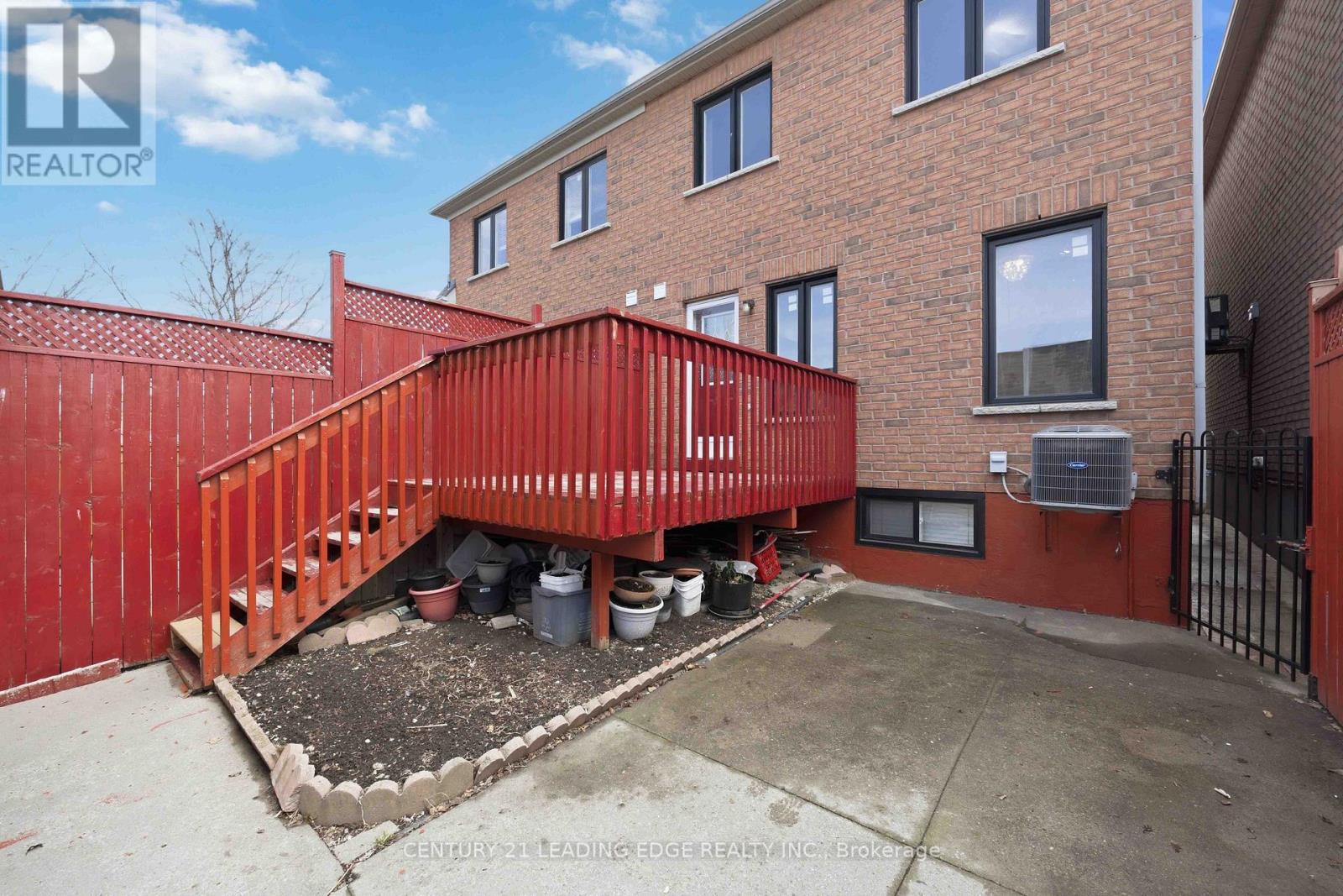 38 Viella Street, Toronto, Ontario  M6N 5C8 - Photo 43 - W12982742