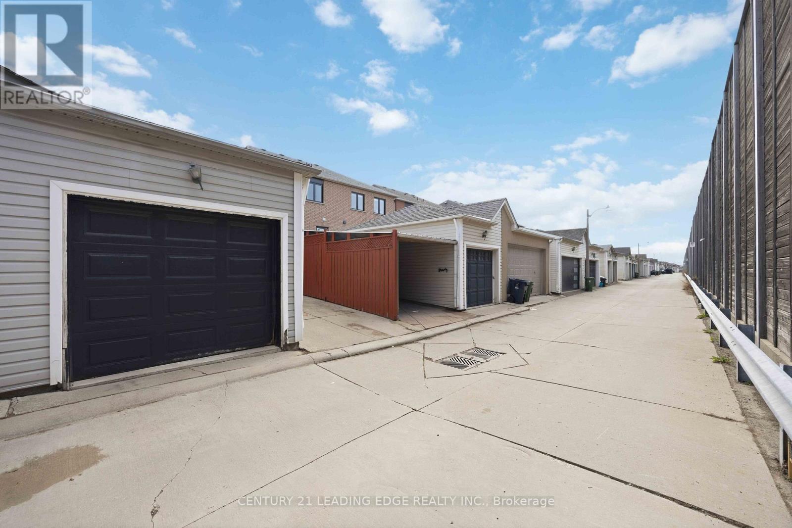 38 Viella Street, Toronto, Ontario  M6N 5C8 - Photo 46 - W12982742