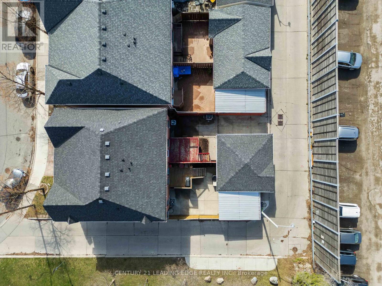 38 Viella Street, Toronto, Ontario  M6N 5C8 - Photo 48 - W12982742