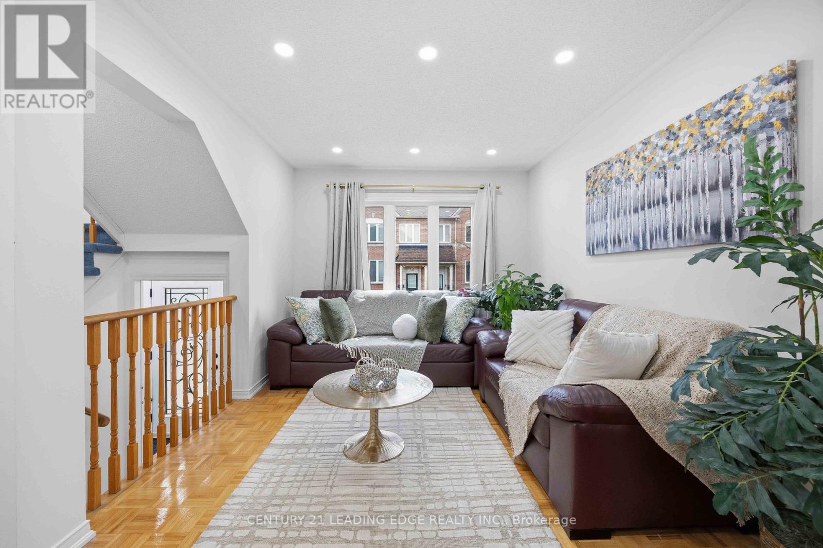 38 Viella Street, Toronto, Ontario  M6N 5C8 - Photo 8 - W12982742