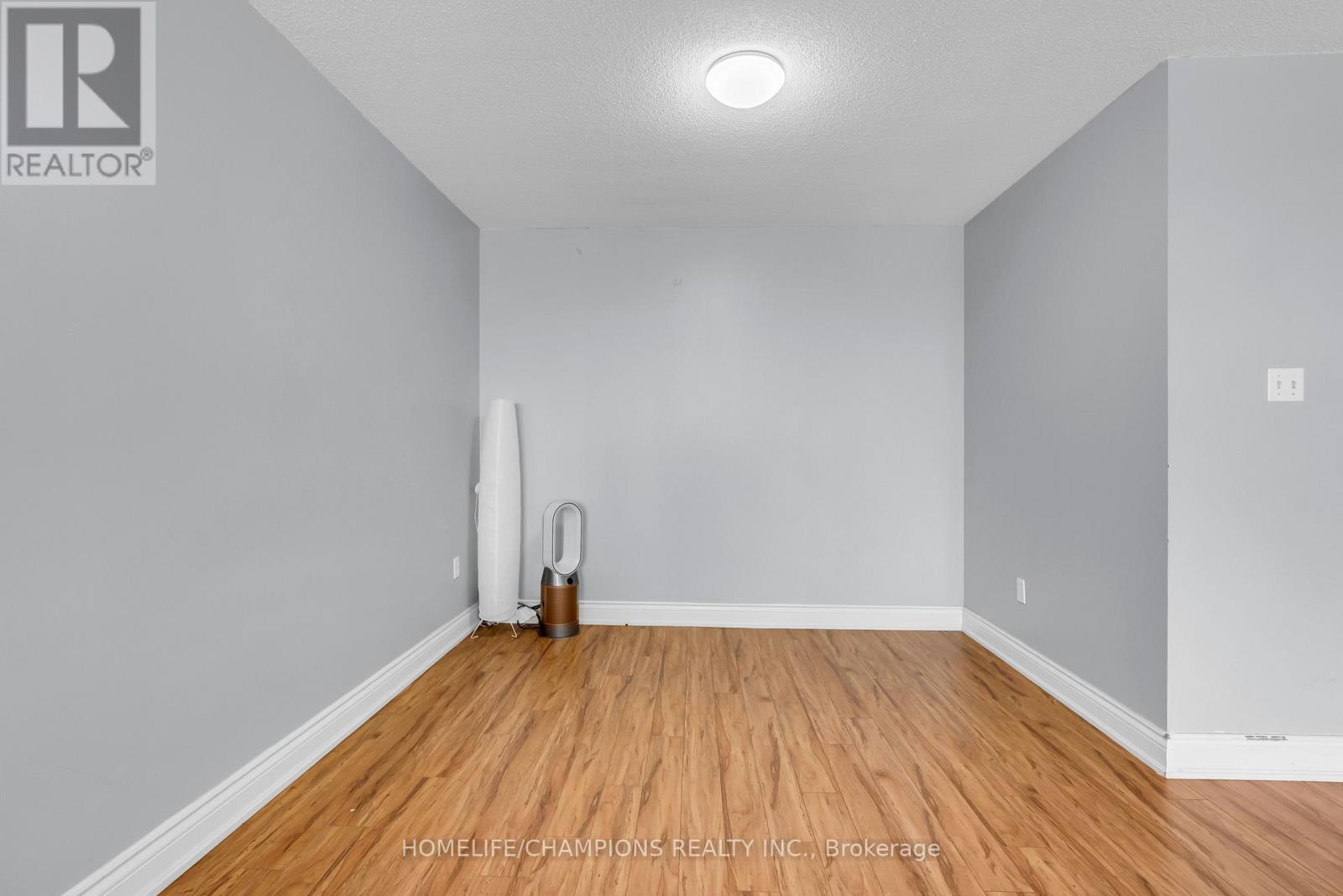 1403 - 5 Rowntree Road, Toronto, Ontario  M9V 5G9 - Photo 16 - W12982768