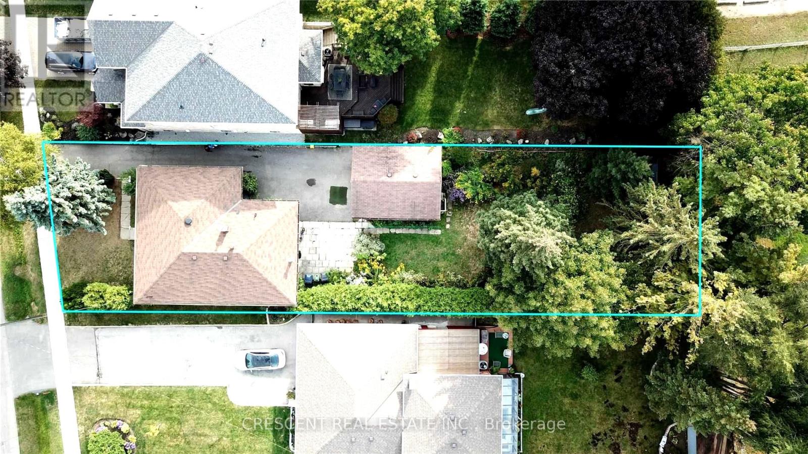 18 Laver Road, Toronto, Ontario  M9C 3K5 - Photo 3 - W12982774