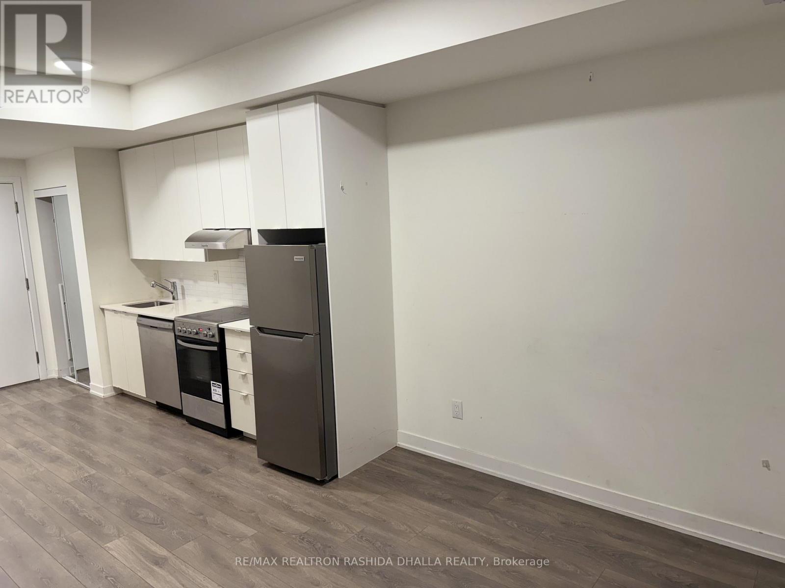 305 - 160 Canon Jackson Drive, Toronto, Ontario  M6M 0B6 - Photo 10 - W12982796