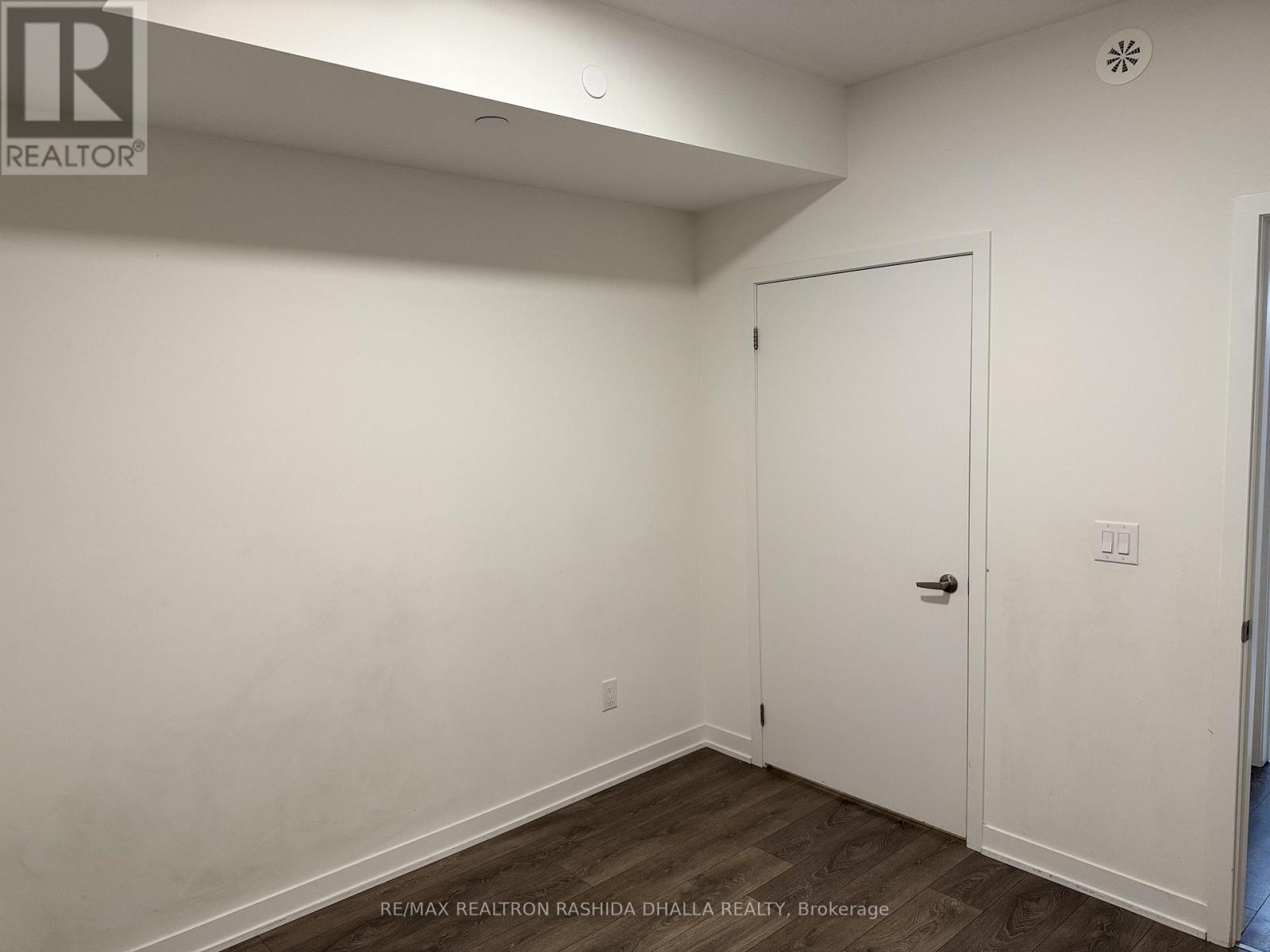 305 - 160 Canon Jackson Drive, Toronto, Ontario  M6M 0B6 - Photo 17 - W12982796