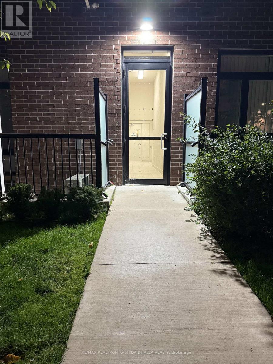 305 - 160 Canon Jackson Drive, Toronto, Ontario  M6M 0B6 - Photo 22 - W12982796